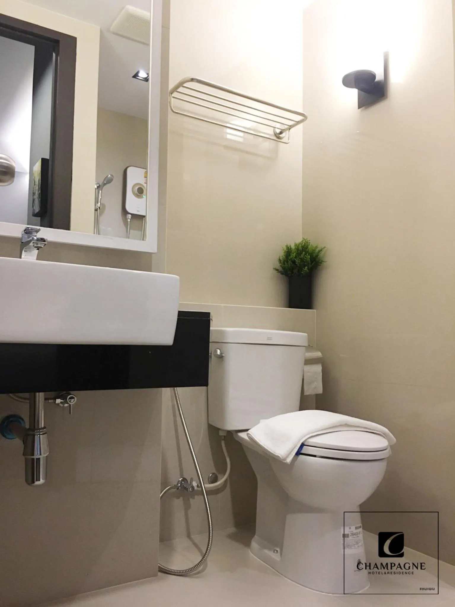 Toilet in Campagne Hotel and Residence - SHA Plus