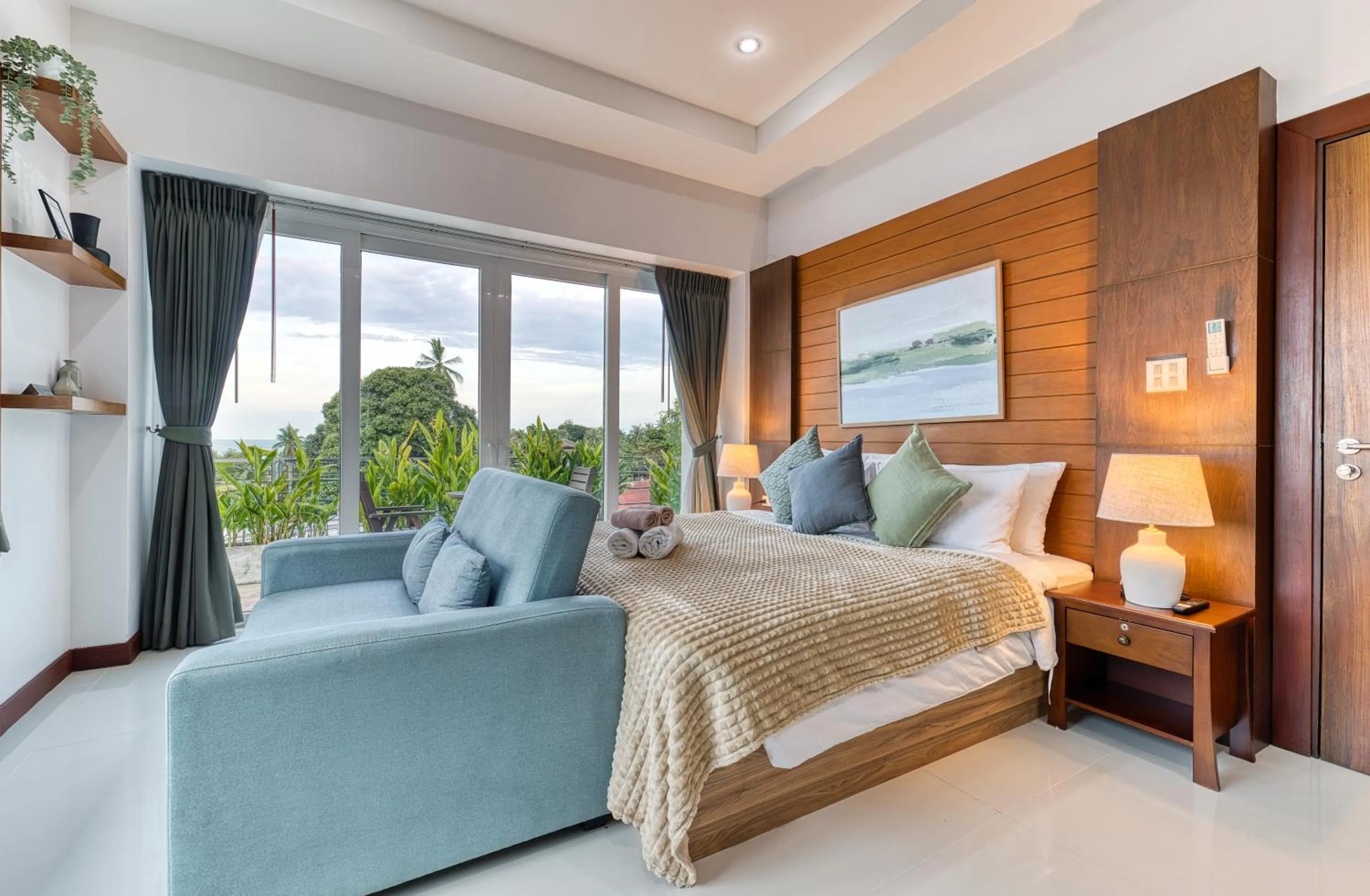 Bed in Surisa Seaview Pool Villas