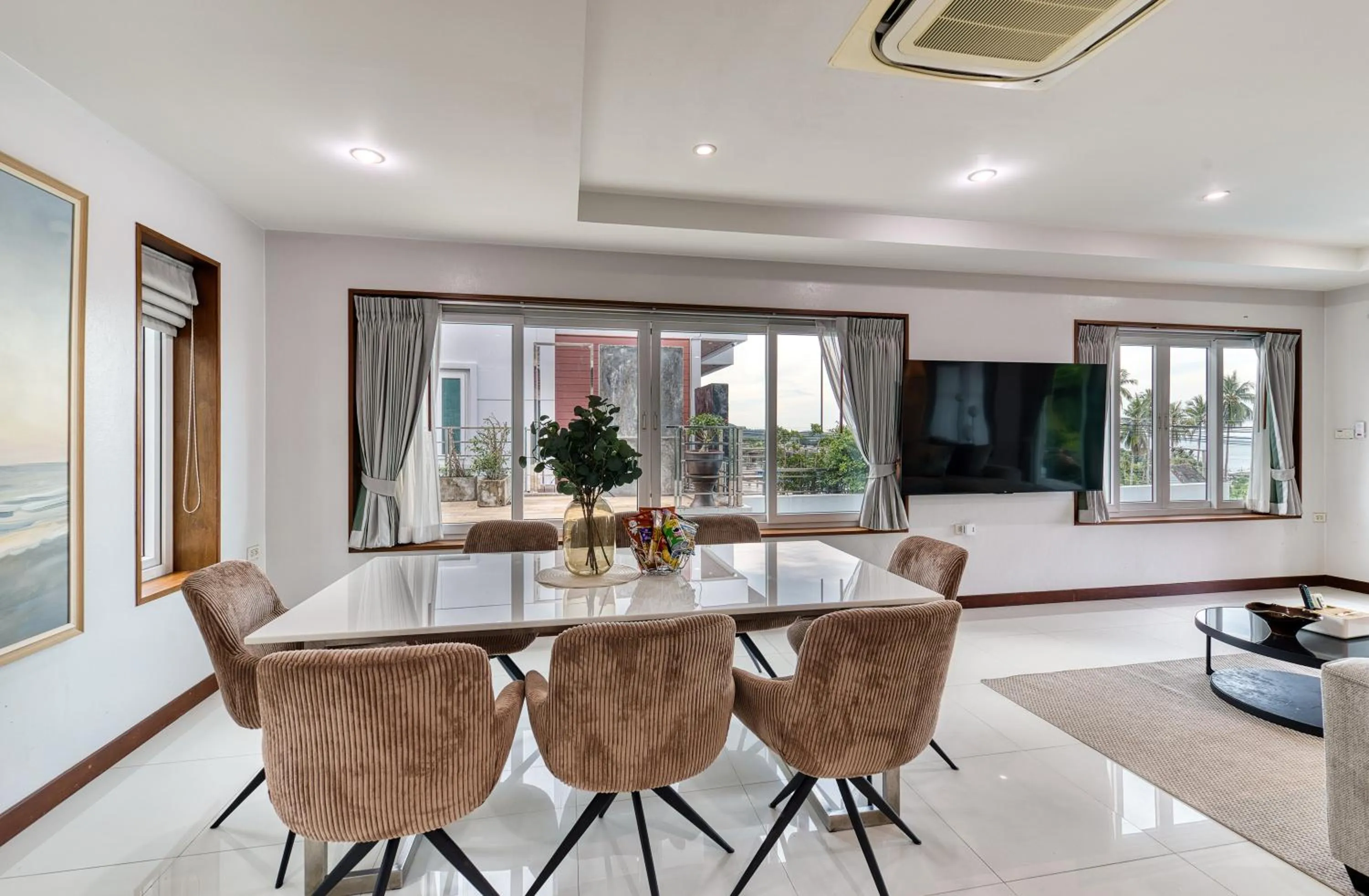Dining area in Surisa Seaview Pool Villas