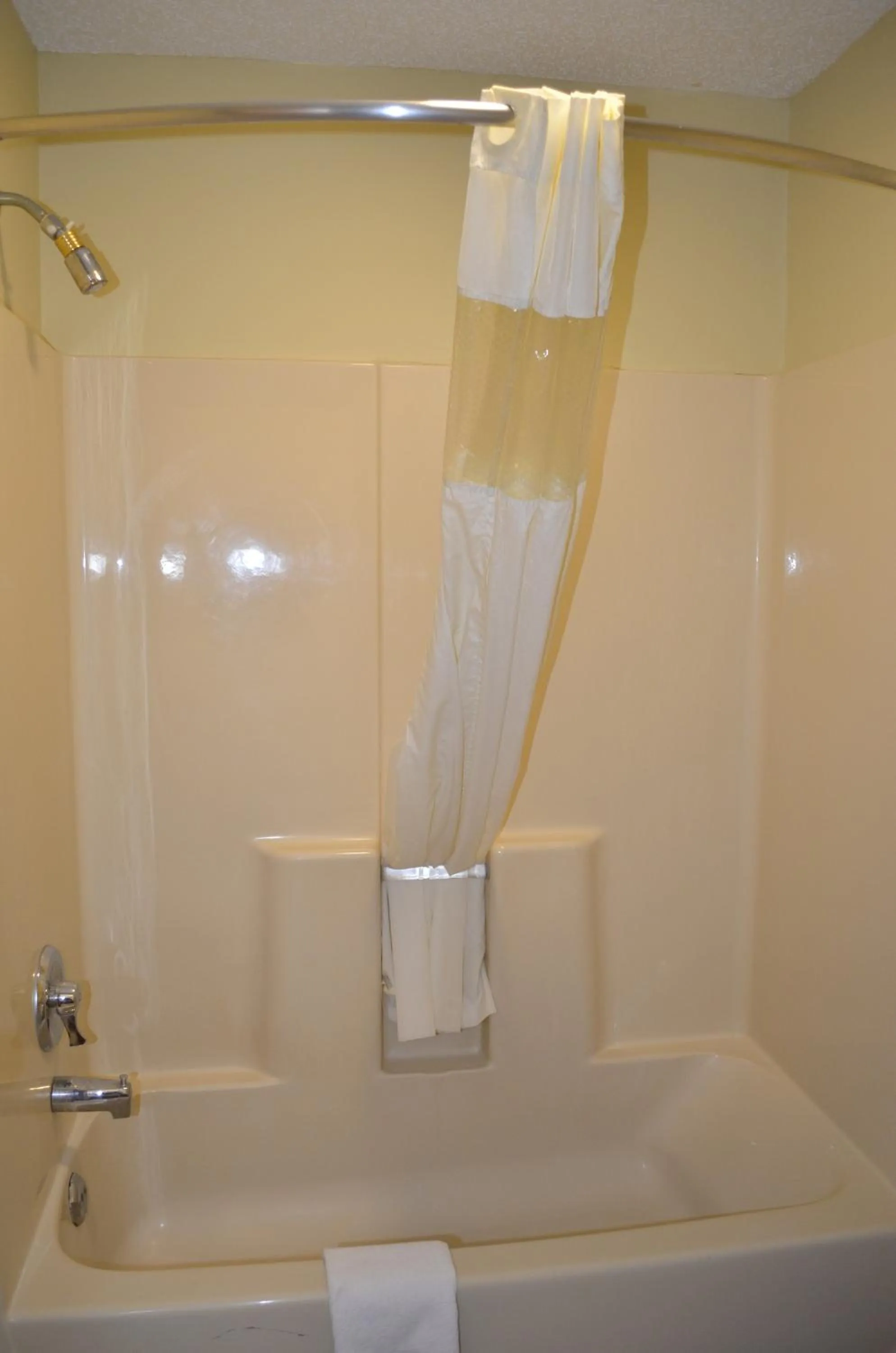 Bathroom in Budget Inn Williamsville