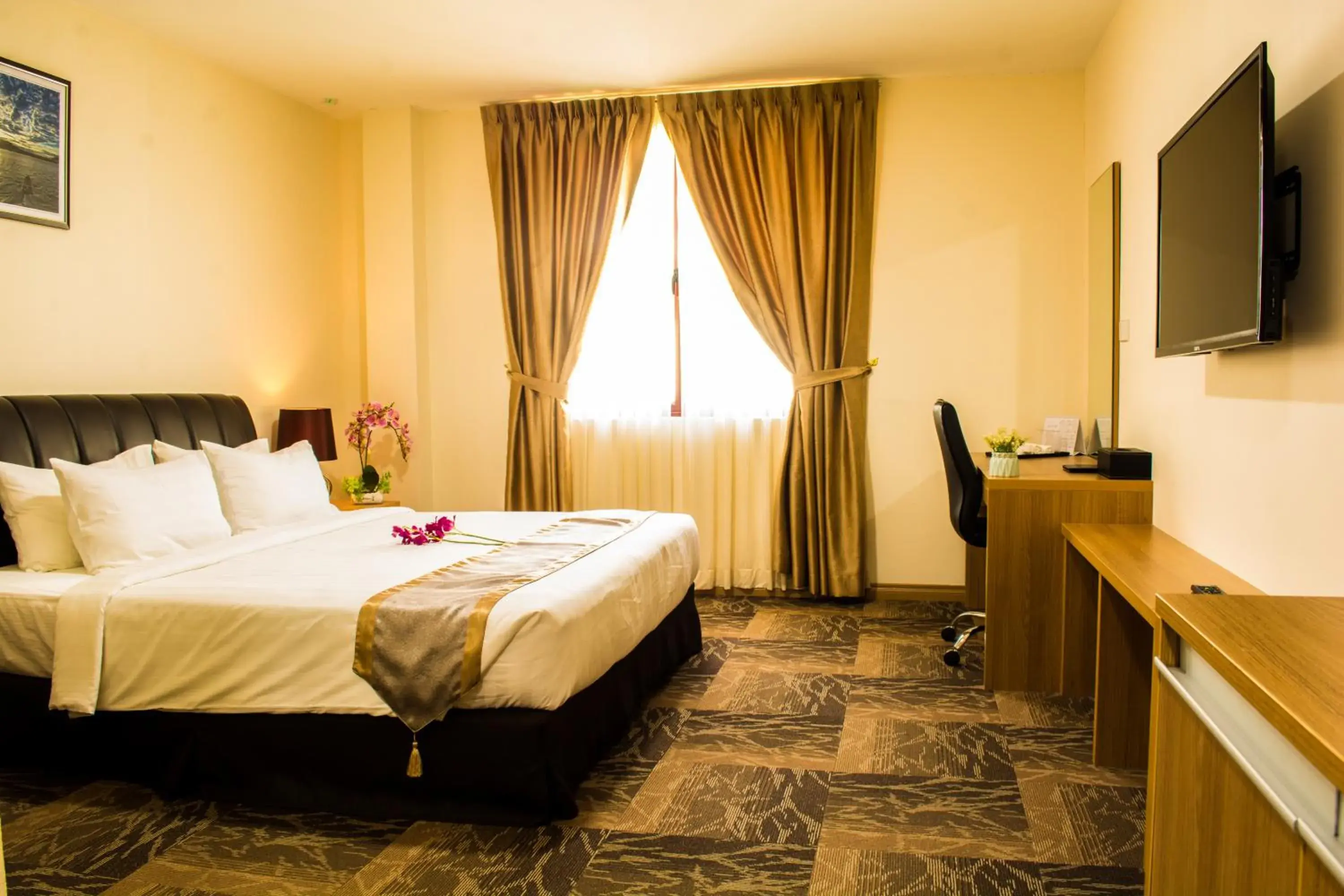 View (from property/room), Bed in Al Afiah Hotel View (from property/room), Bed in Al Afiah Hotel