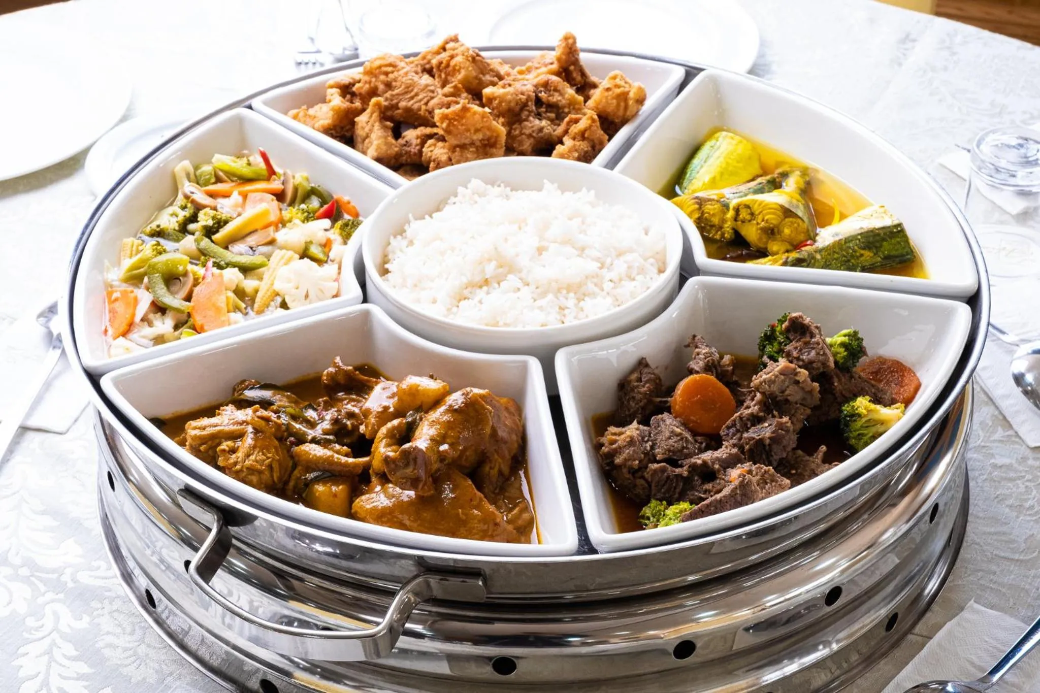 Restaurant/places to eat in Al Afiah Hotel