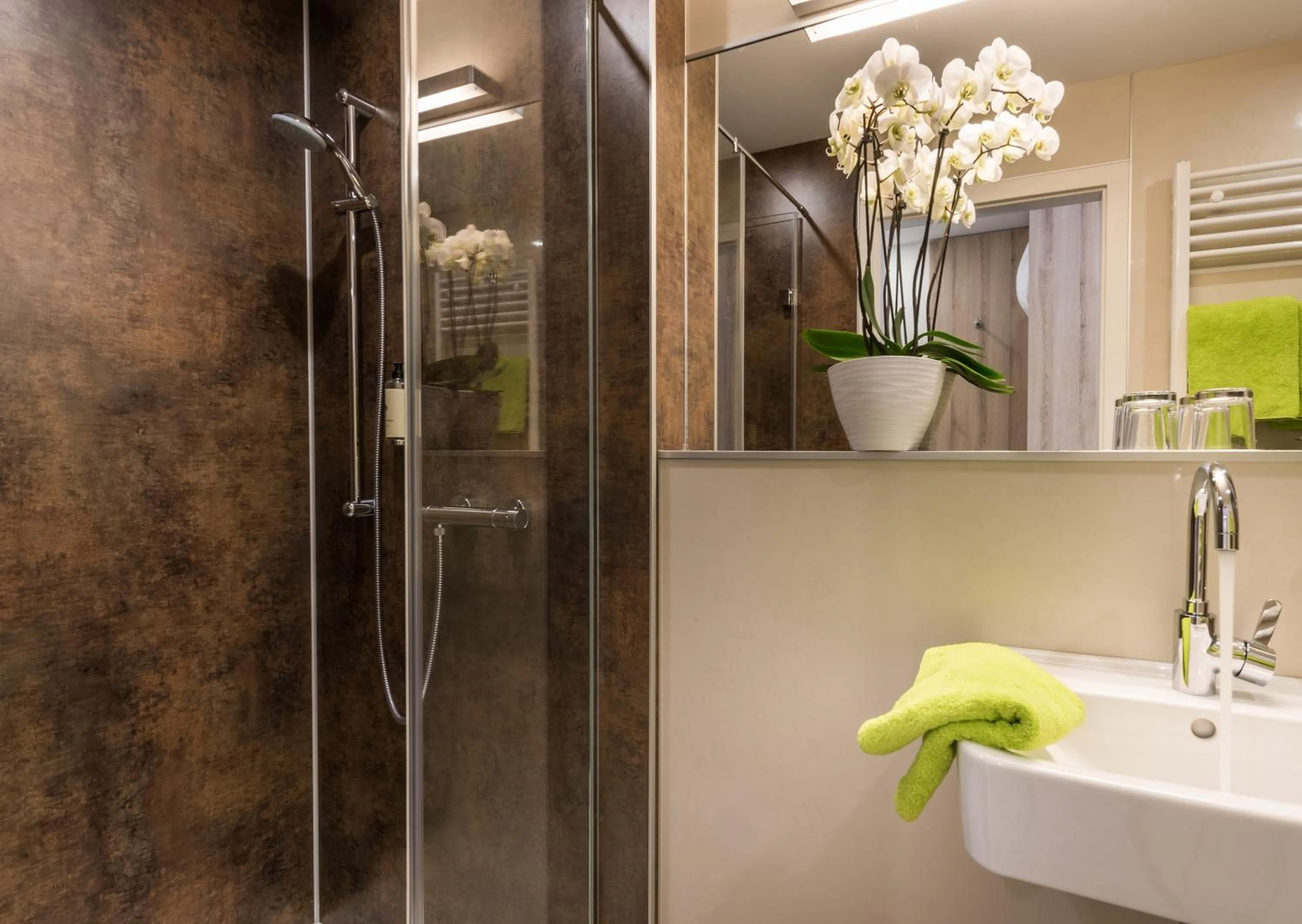 Shower in Burg Heimerzheim