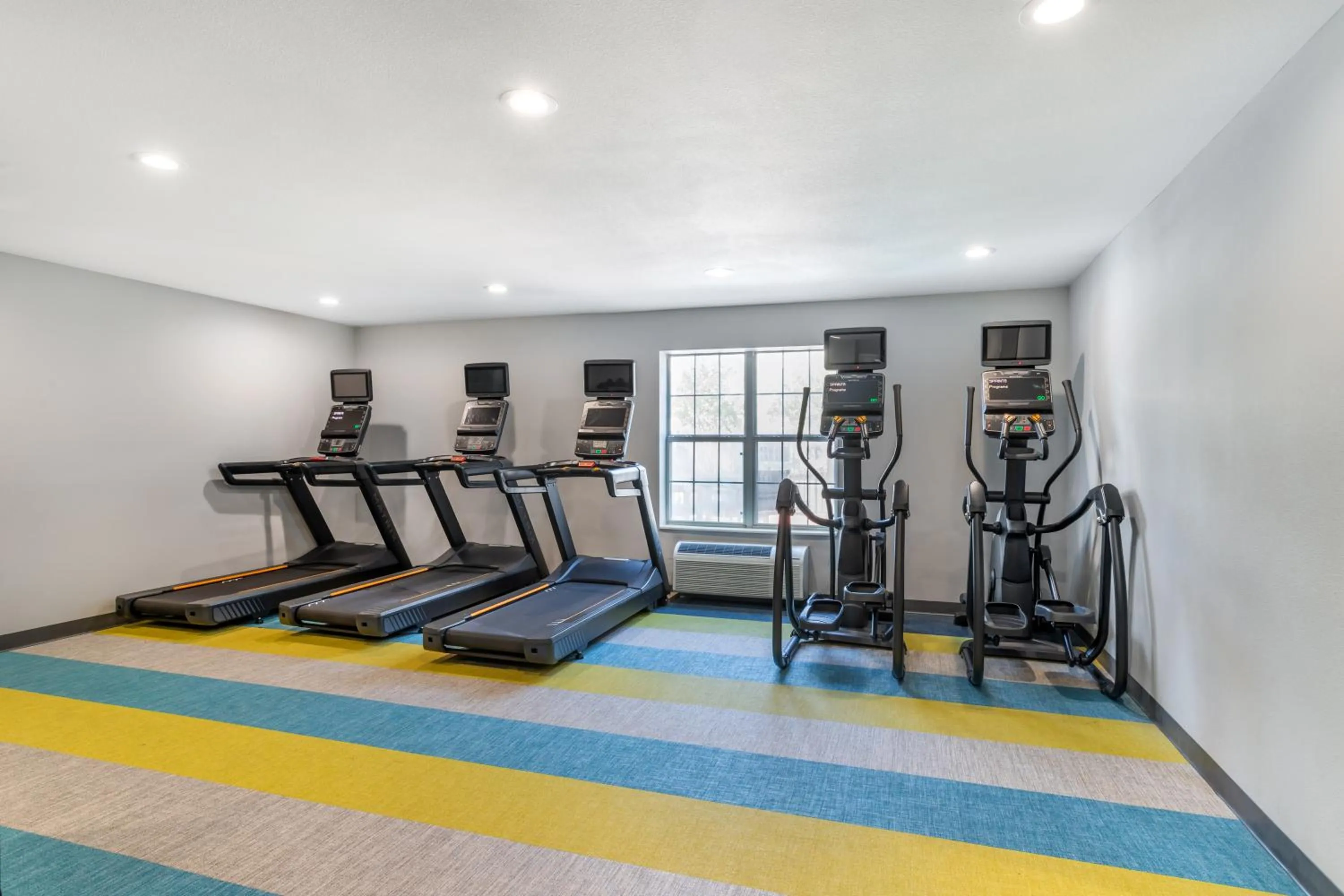 Fitness centre/facilities in TownePlace Suites by Marriott Houston NASA/Clear Lake