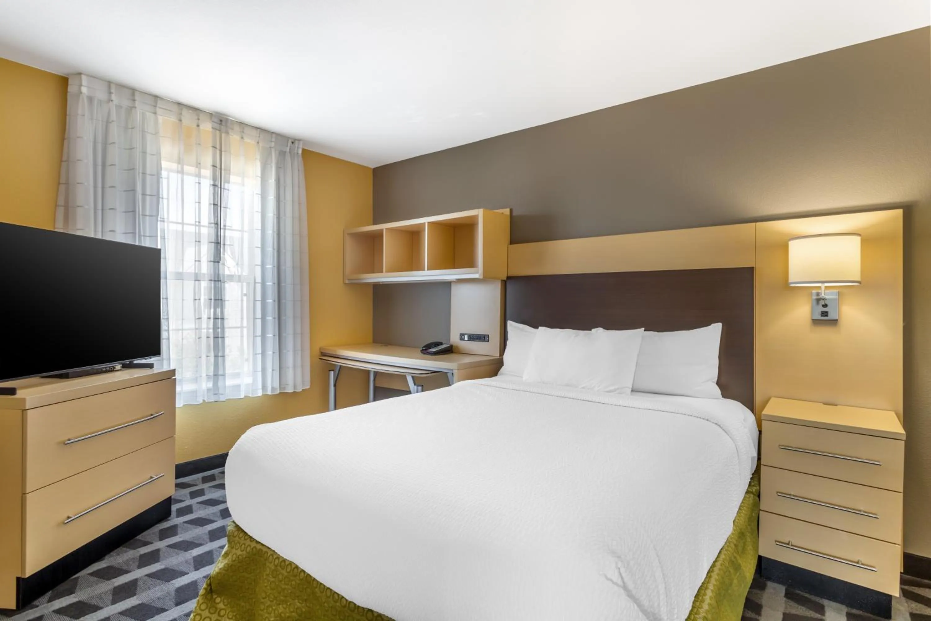 TV and multimedia, Bed in TownePlace Suites by Marriott Houston NASA/Clear Lake