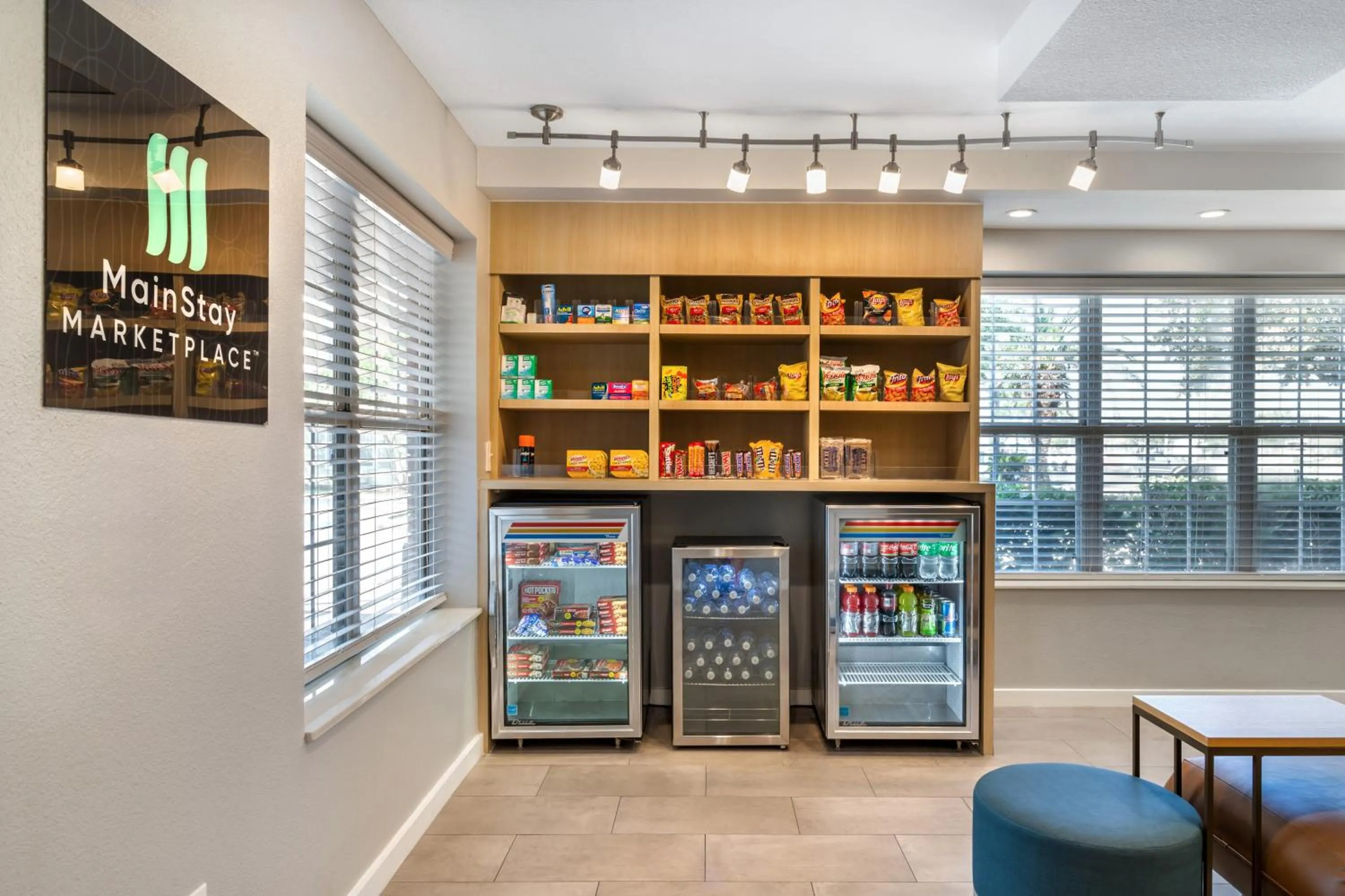 Food and drinks in TownePlace Suites by Marriott Houston NASA/Clear Lake