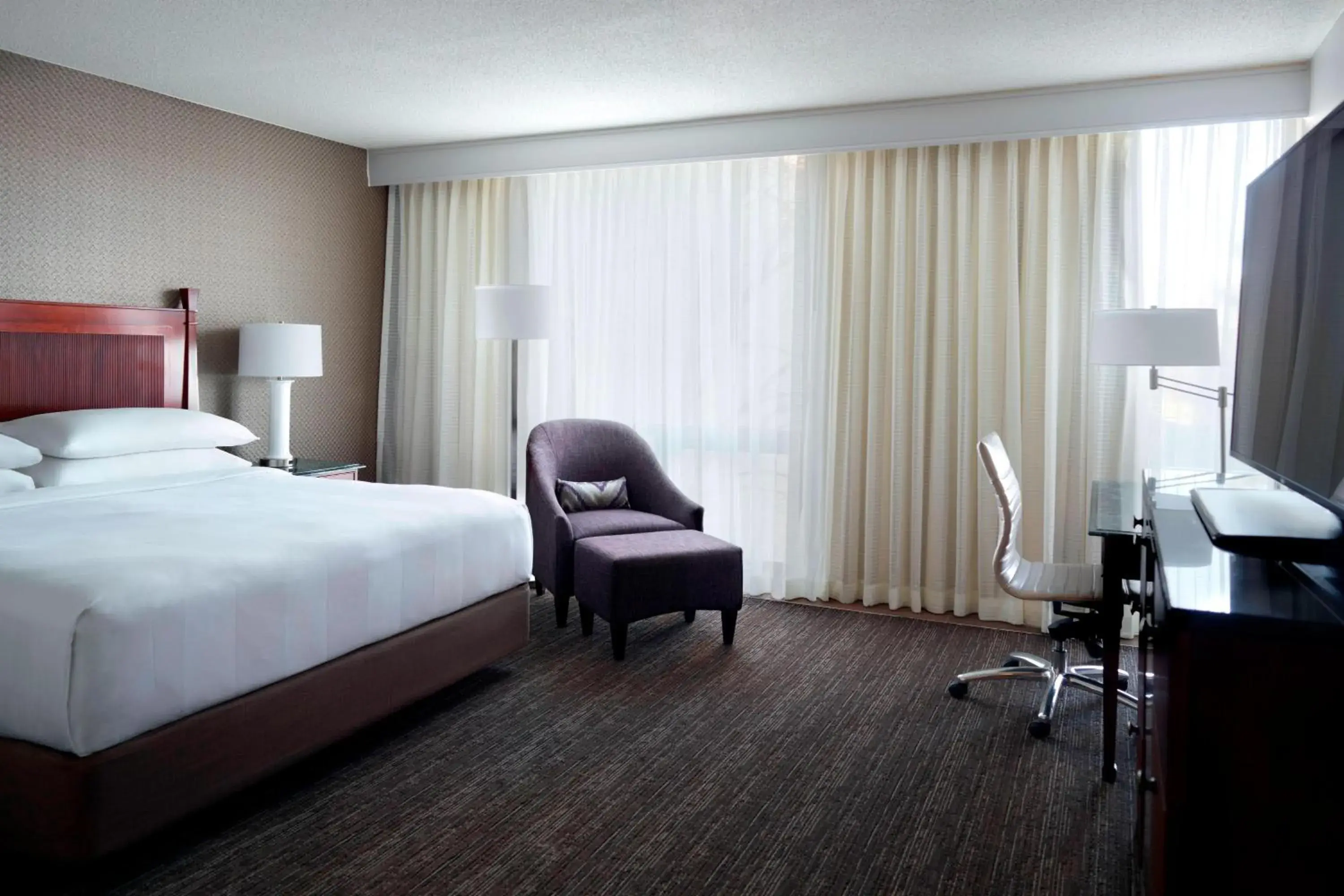 Concierge King Room in Washington Dulles Airport Marriott Concierge King Room in Washington Dulles Airport Marriott