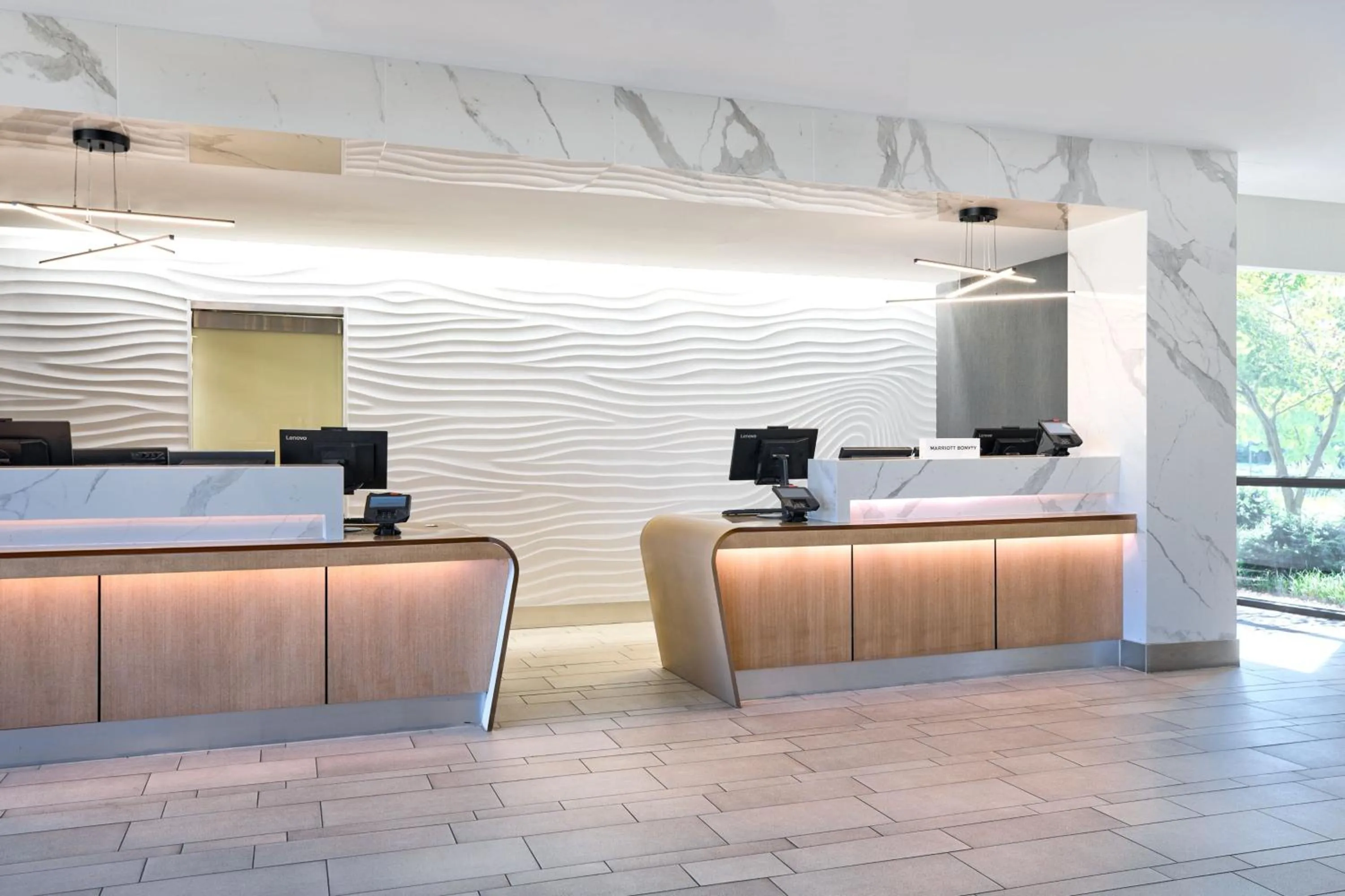 Lobby or reception in Washington Dulles Airport Marriott