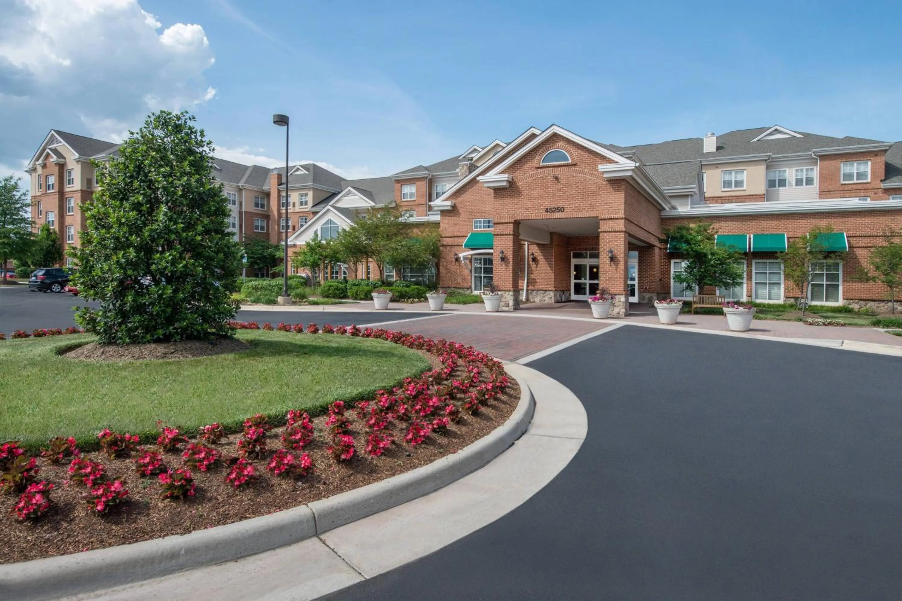 Property building in Residence Inn Dulles Airport At Dulles 28 Centre
