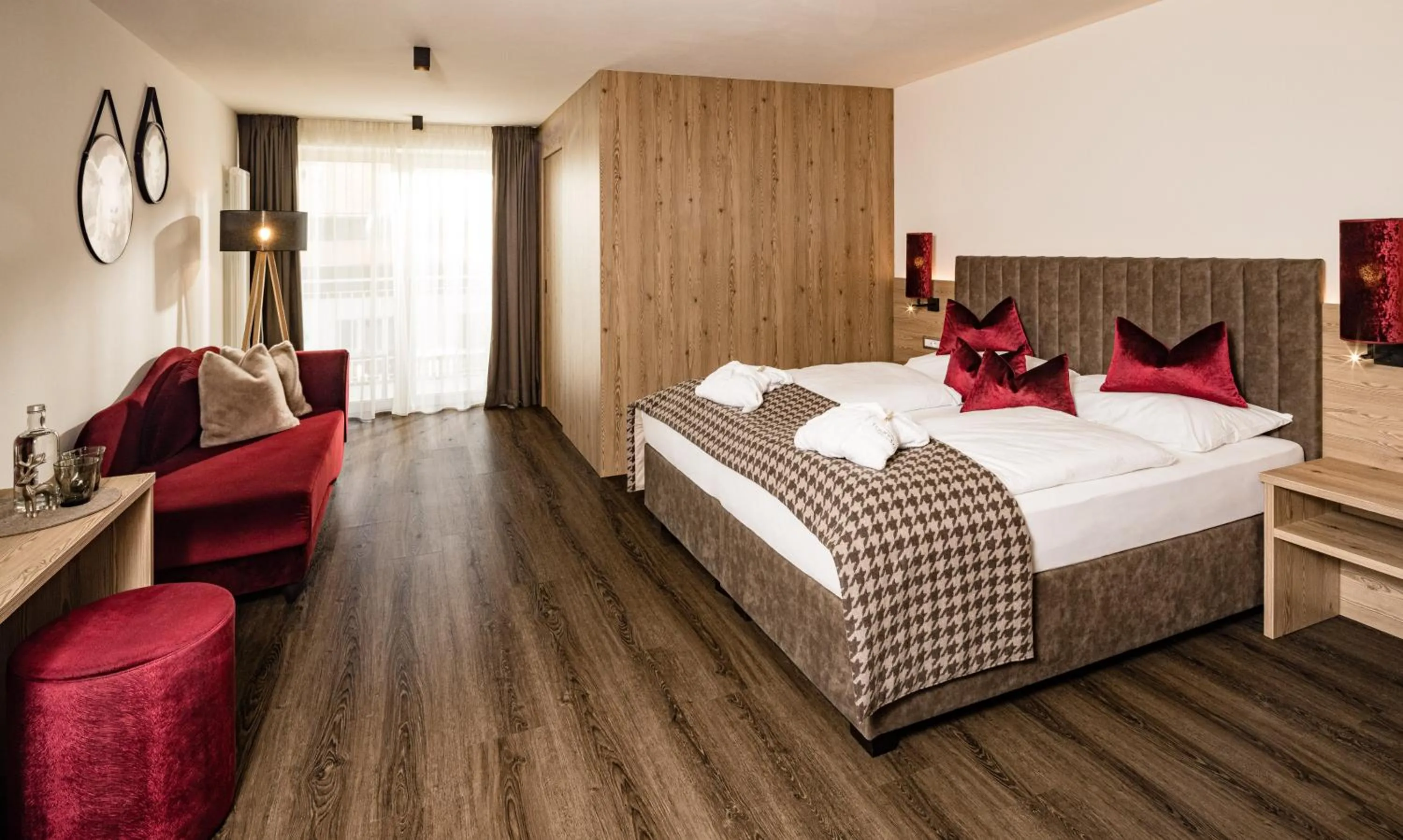 Photo of the whole room, Bed in Hotel Touring Dolomites