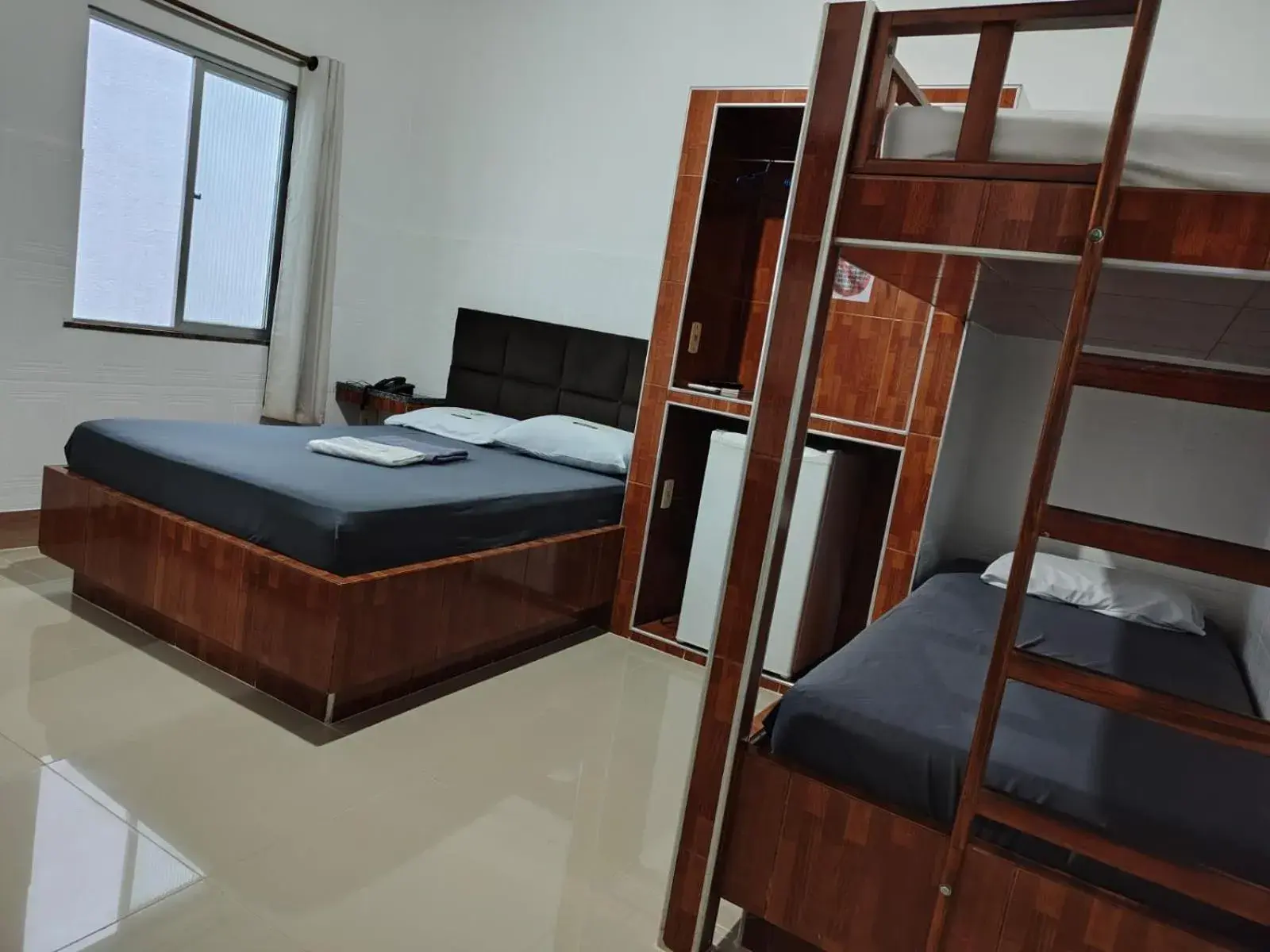 Triple Room in Hotel Val-de-Cans Aeroporto Triple Room in Hotel Val-de-Cans Aeroporto