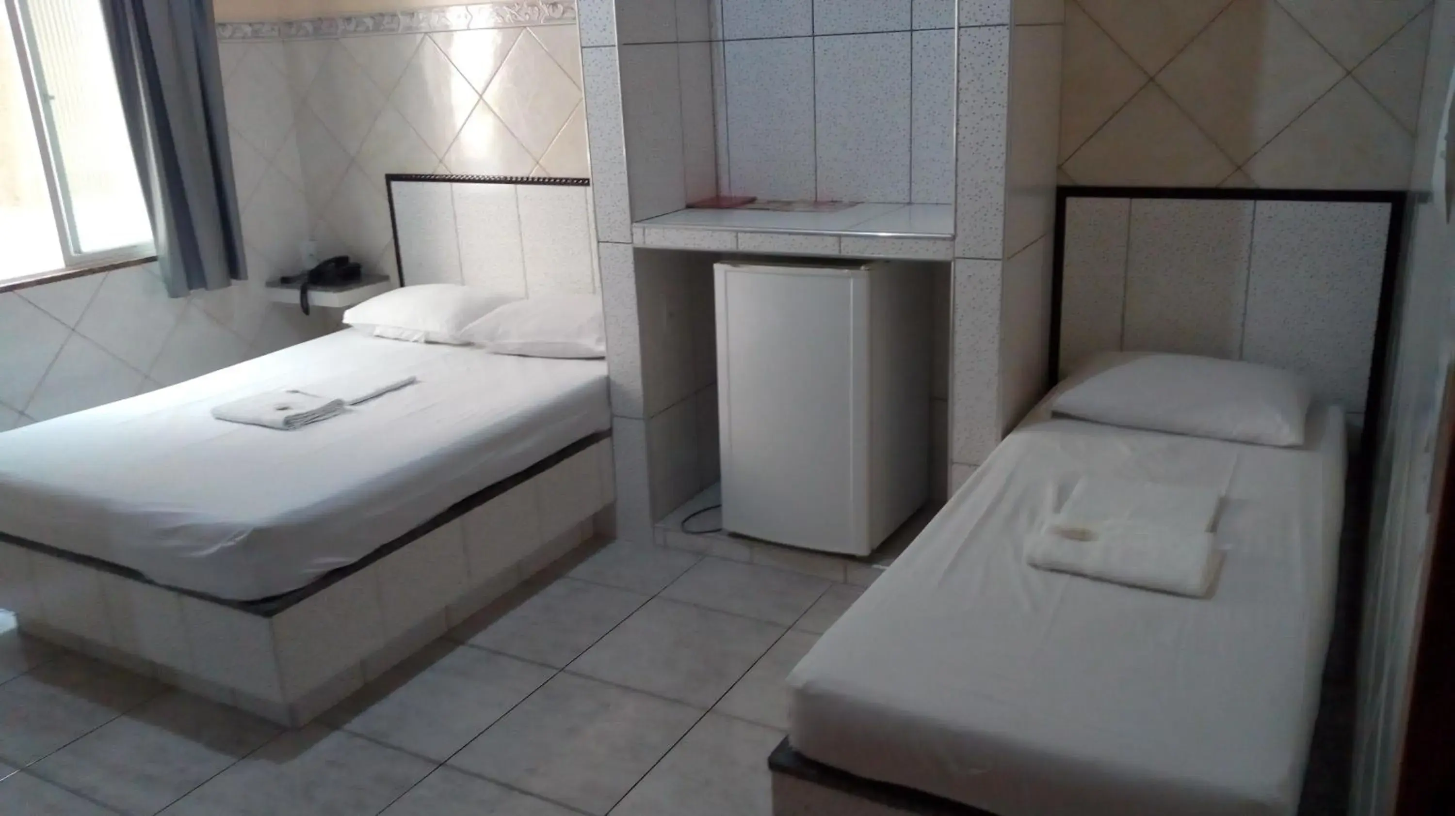 Triple Room in Hotel Val-de-Cans Aeroporto Triple Room in Hotel Val-de-Cans Aeroporto