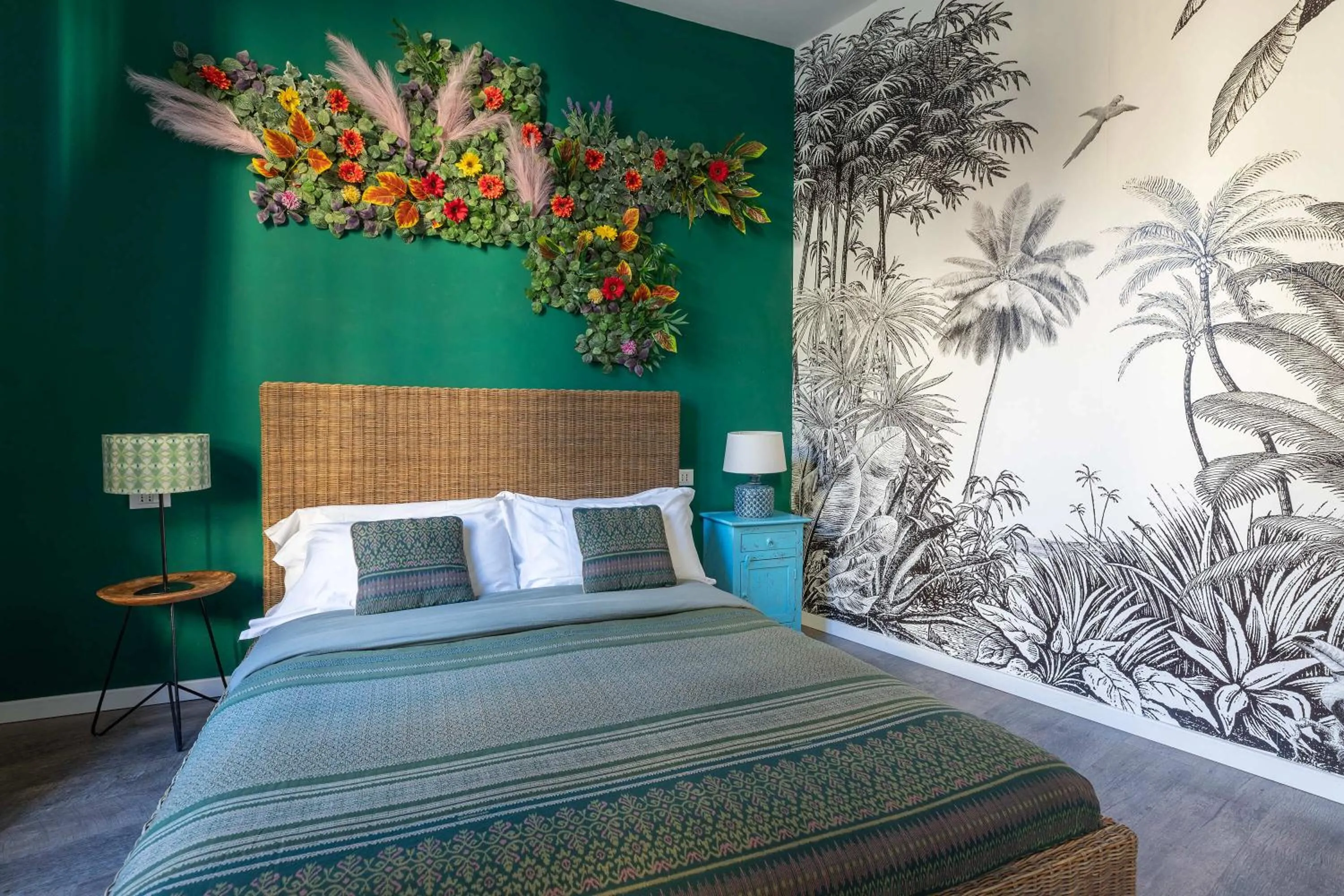 Bedroom, Bed in Coderooms