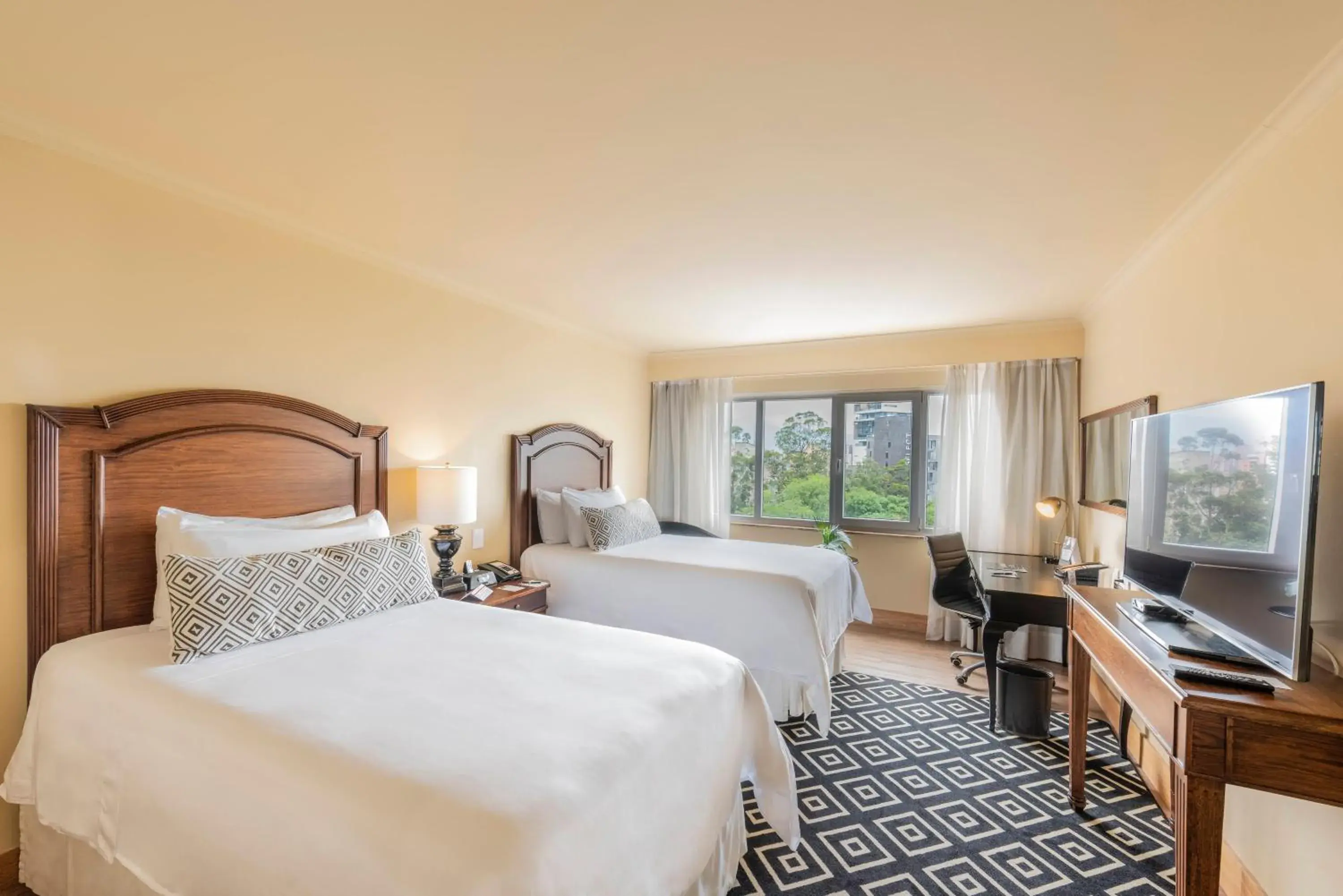 TV and multimedia, Bed in InterContinental Medellin - Movich by IHG TV and multimedia, Bed in InterContinental Medellin - Movich by IHG