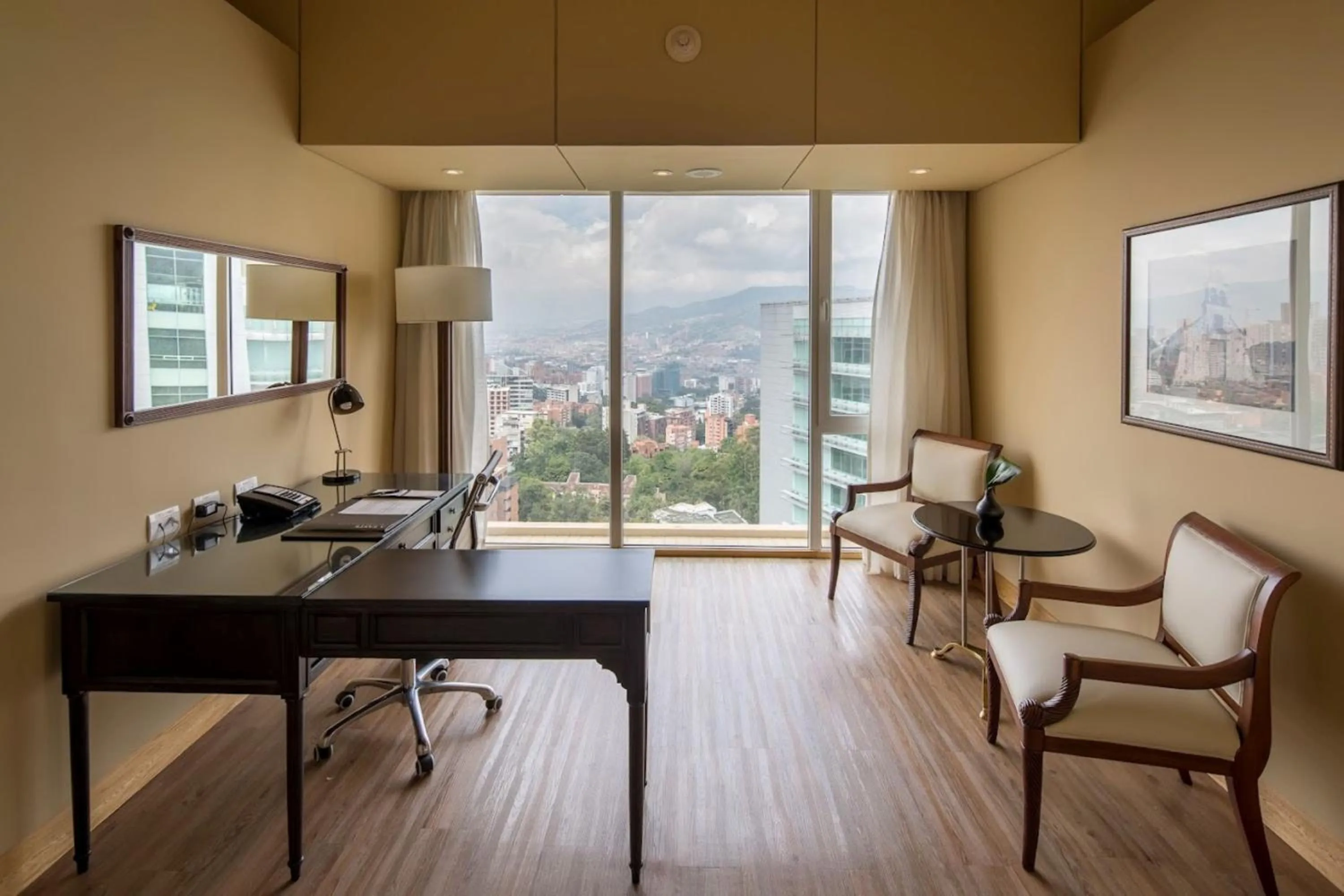 Photo of the whole room in InterContinental Medellin - Movich by IHG