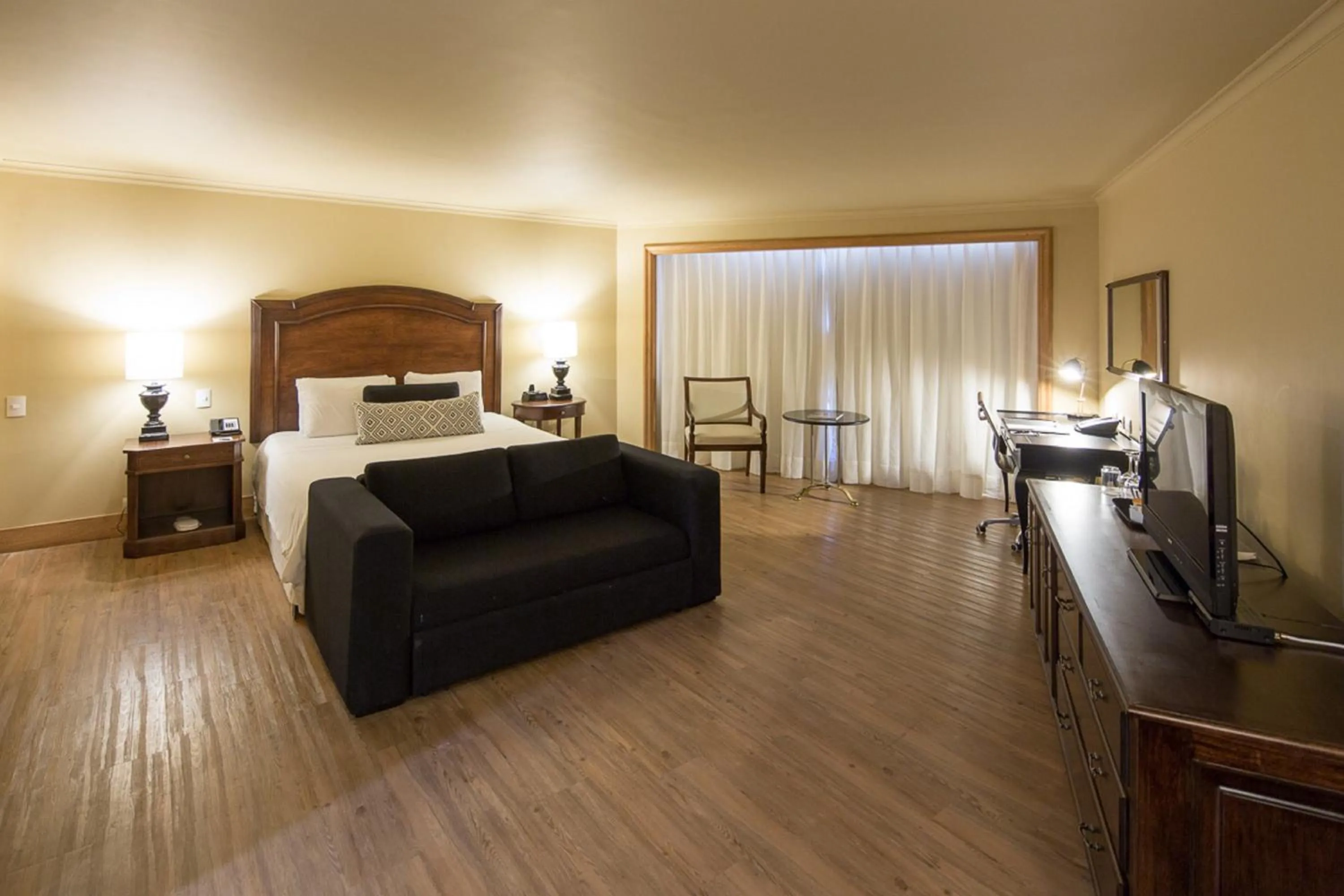 Photo of the whole room, Bed in InterContinental Medellin - Movich by IHG