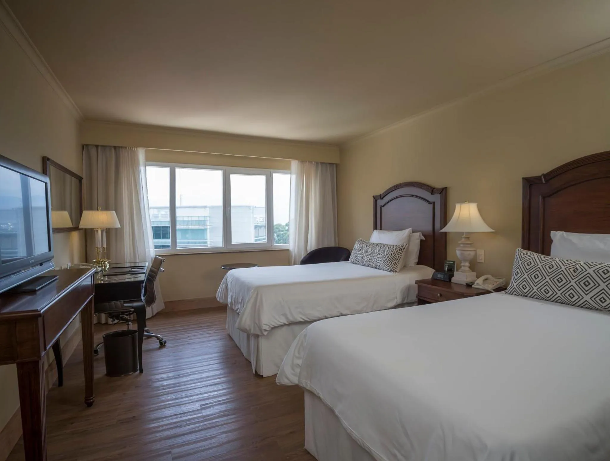 Photo of the whole room, Bed in InterContinental Medellin - Movich by IHG