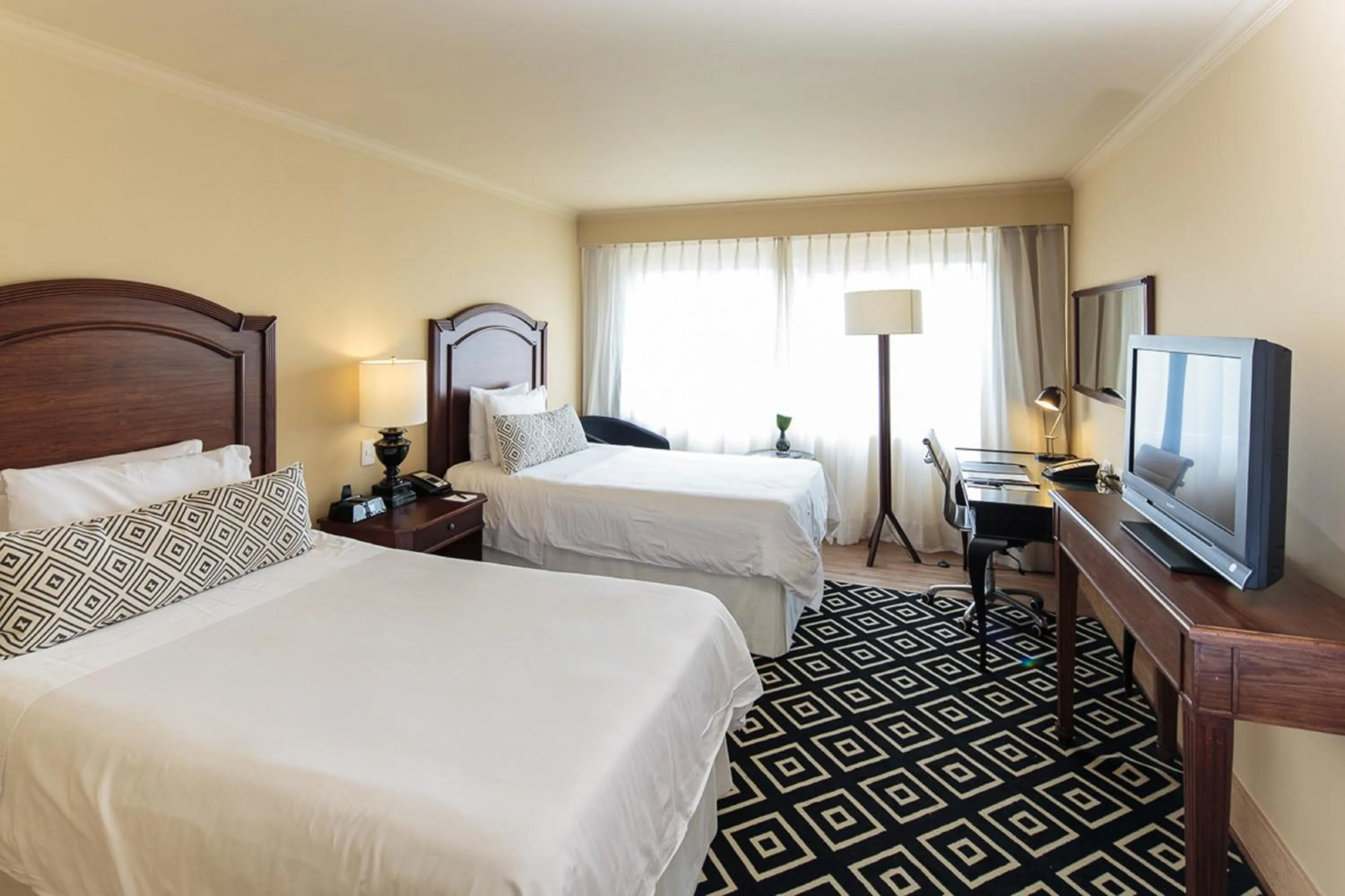 Photo of the whole room, Bed in InterContinental Medellin - Movich by IHG