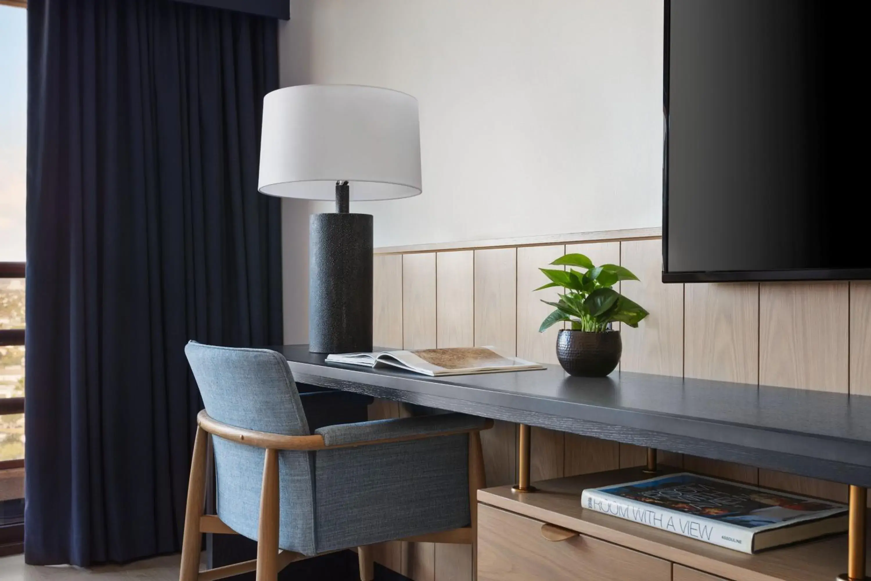 King Room with City View - Concierge Level in Marina del Rey Marriott King Room with City View - Concierge Level in Marina del Rey Marriott