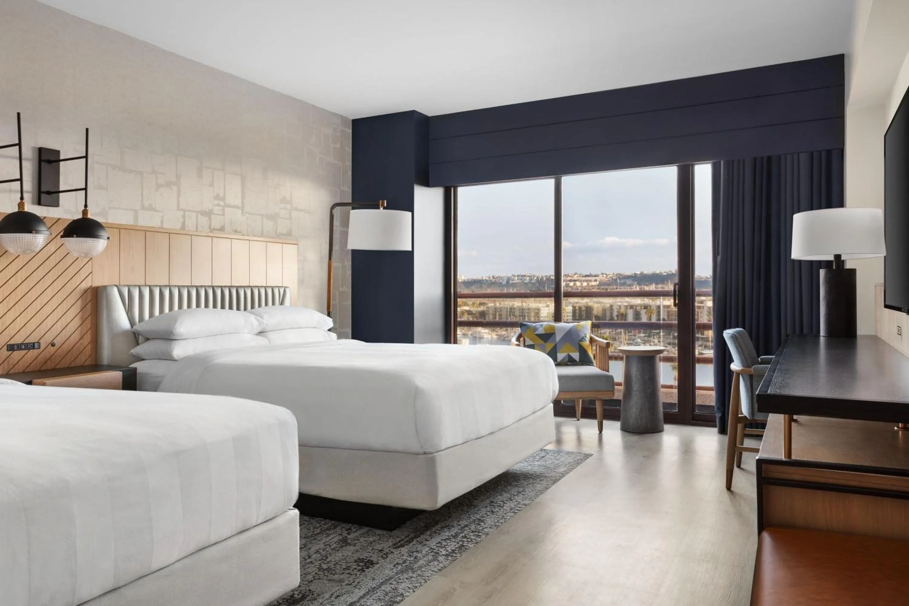 Photo of the whole room, Bed in Marina del Rey Marriott