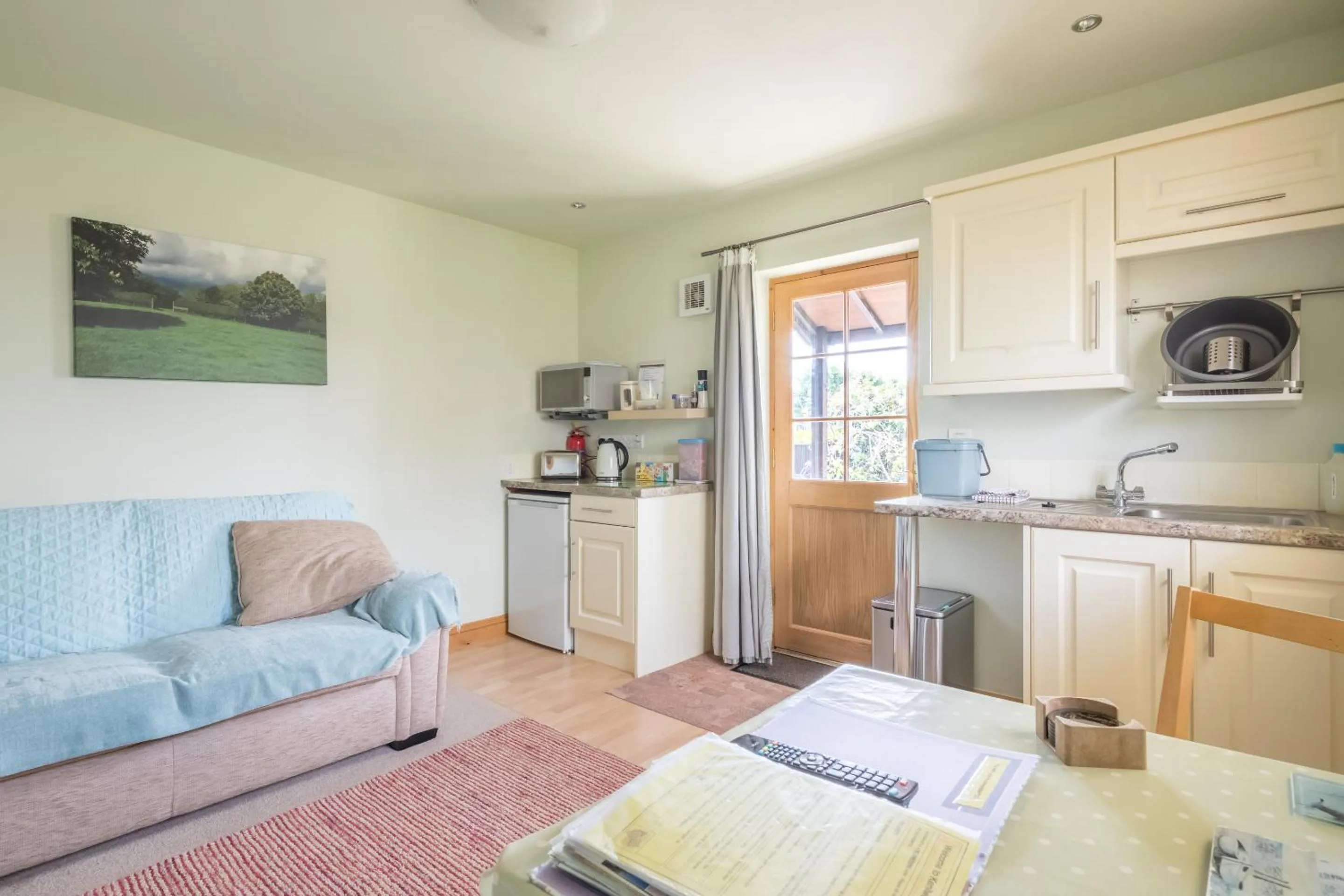 Dining area in Kenilworth Garden Accomodation