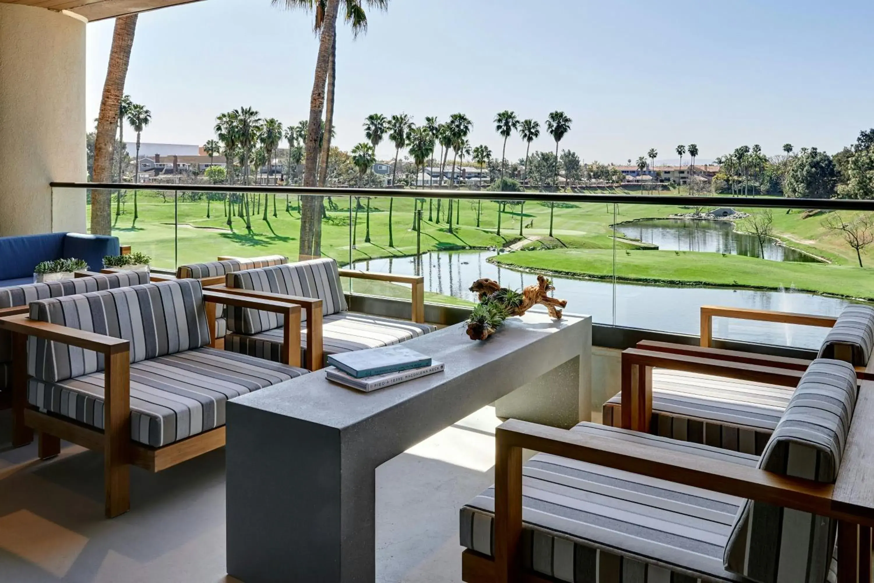 Restaurant/places to eat in Westdrift Manhattan Beach, Autograph Collection Restaurant/places to eat in Westdrift Manhattan Beach, Autograph Collection