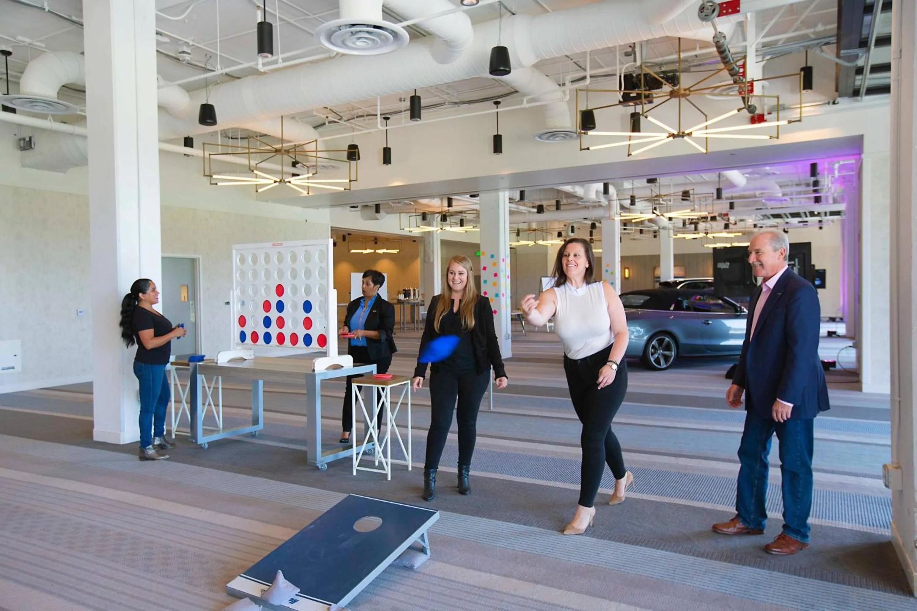 Meeting/conference room in Westdrift Manhattan Beach, Autograph Collection