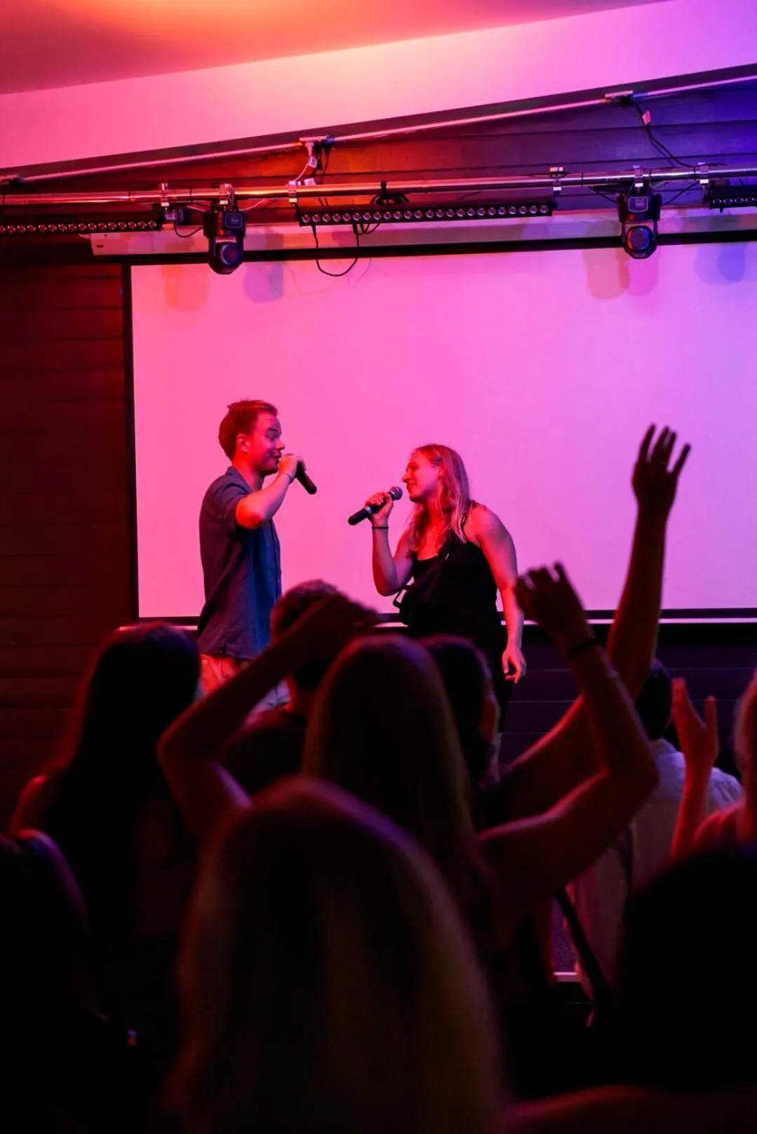 Lounge or bar in Nomads Airlie Beach