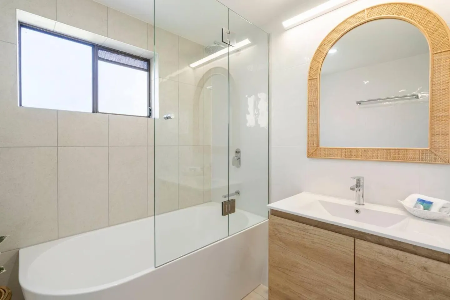 Shower in Kalua Holiday Apartments