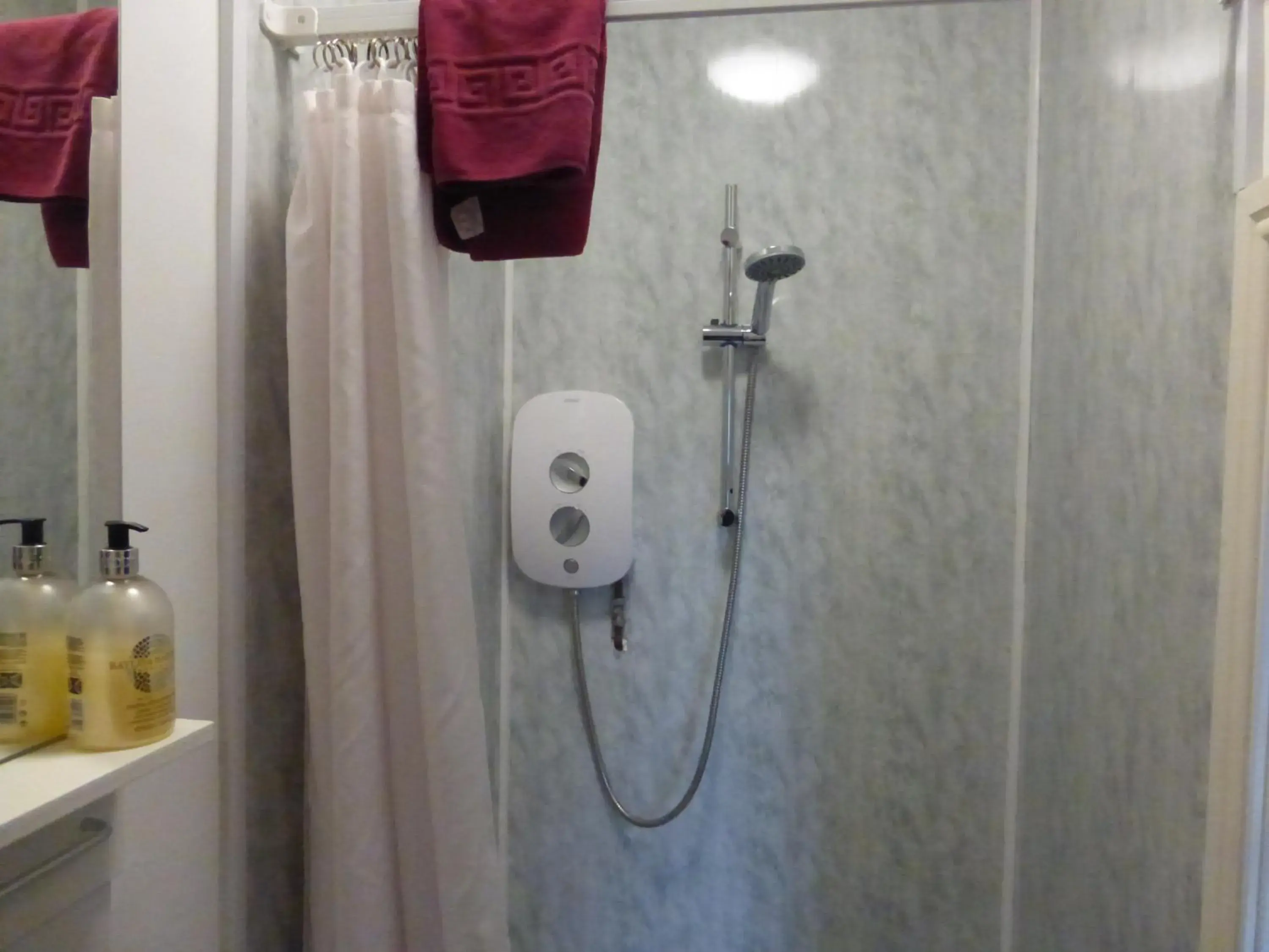 Quadruple Room with Private Bathroom in Don Valley hotel Sheffield arena Quadruple Room with Private Bathroom in Don Valley hotel Sheffield arena