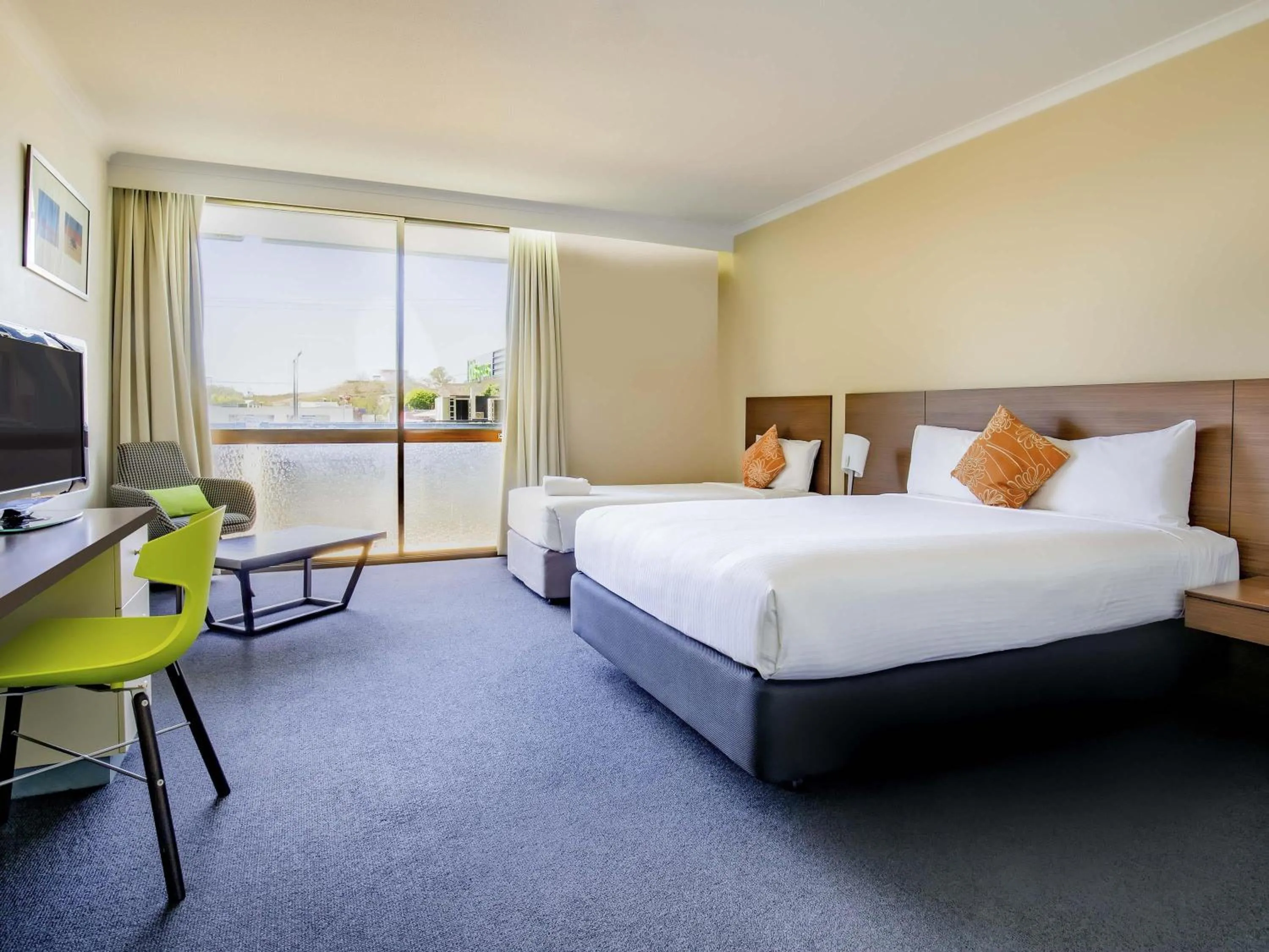 Bedroom, Bed in ibis Styles Mt Isa Verona
