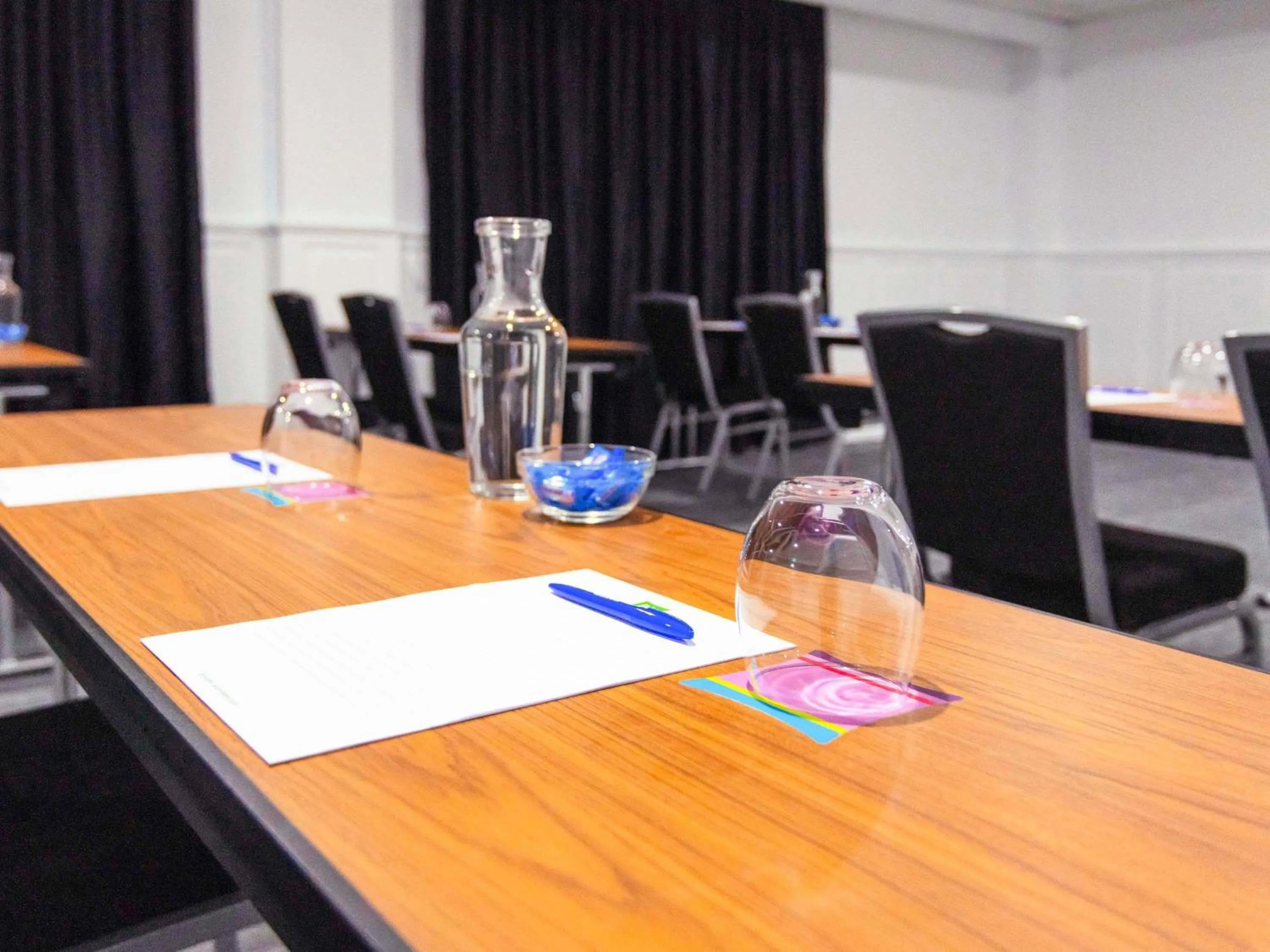 Meeting/conference room in ibis Styles Mt Isa Verona
