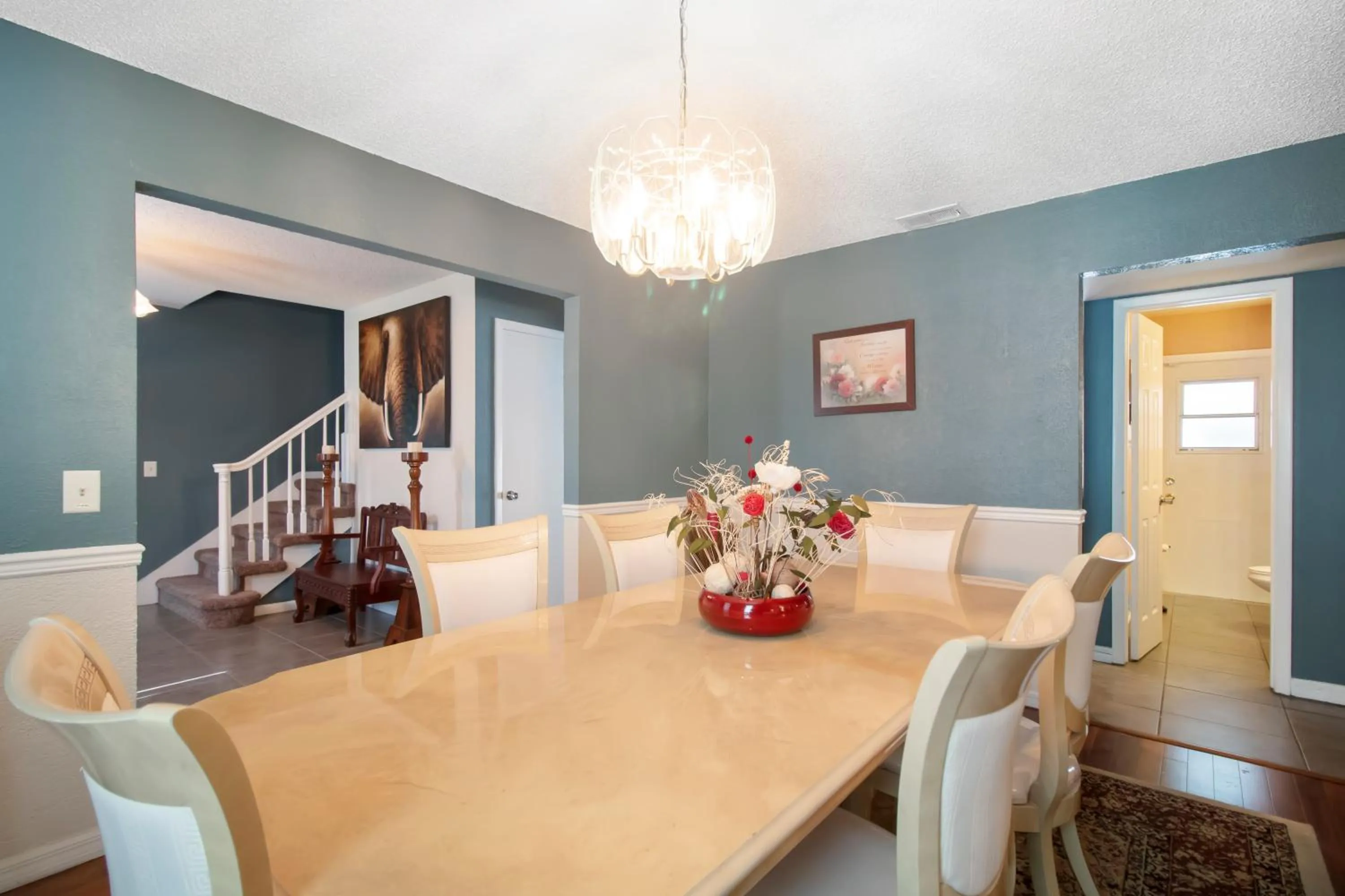 Dining area in Tampa Bay Pool Home with Heated Pool