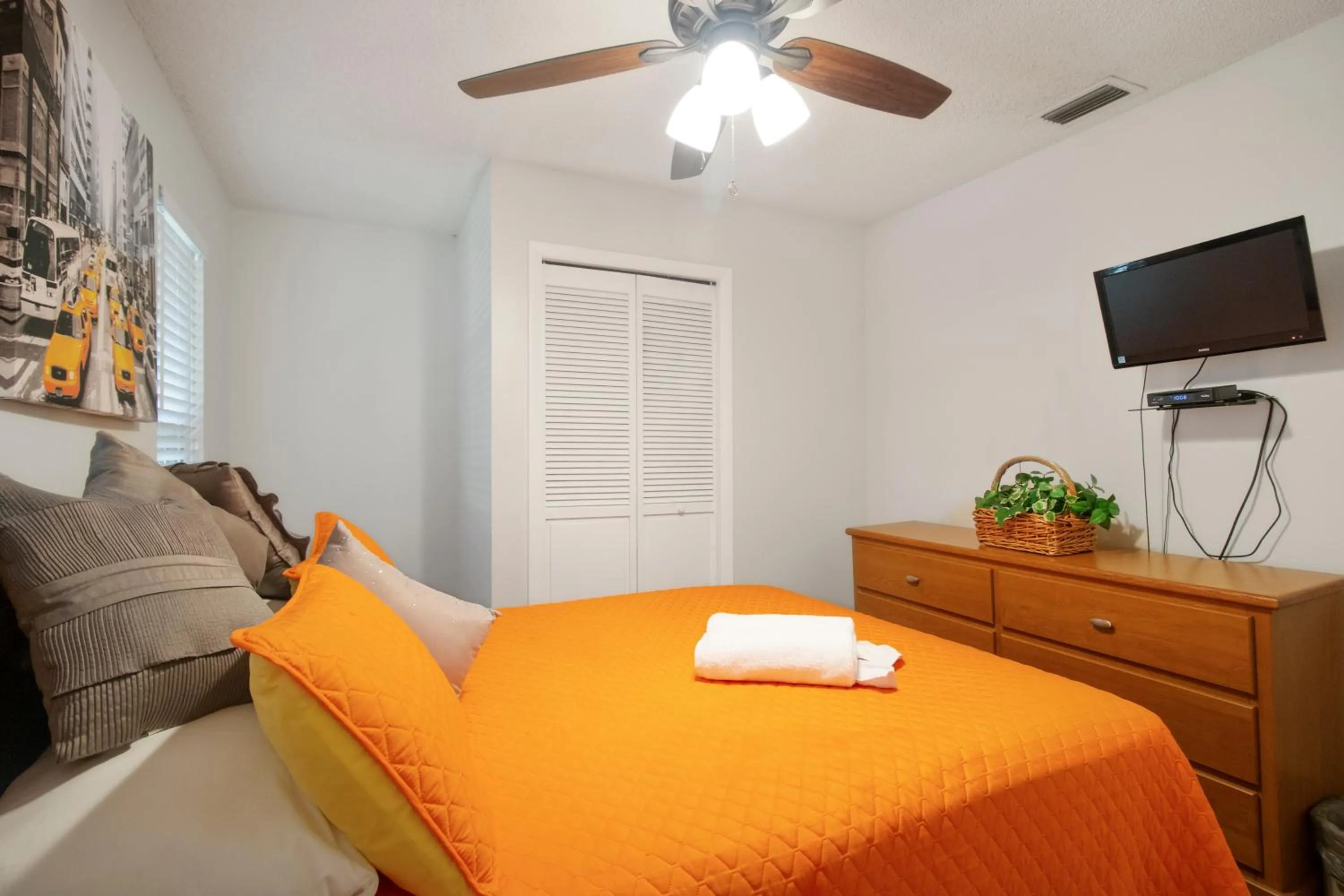 Bedroom, Bed in Tampa Bay Pool Home with Heated Pool