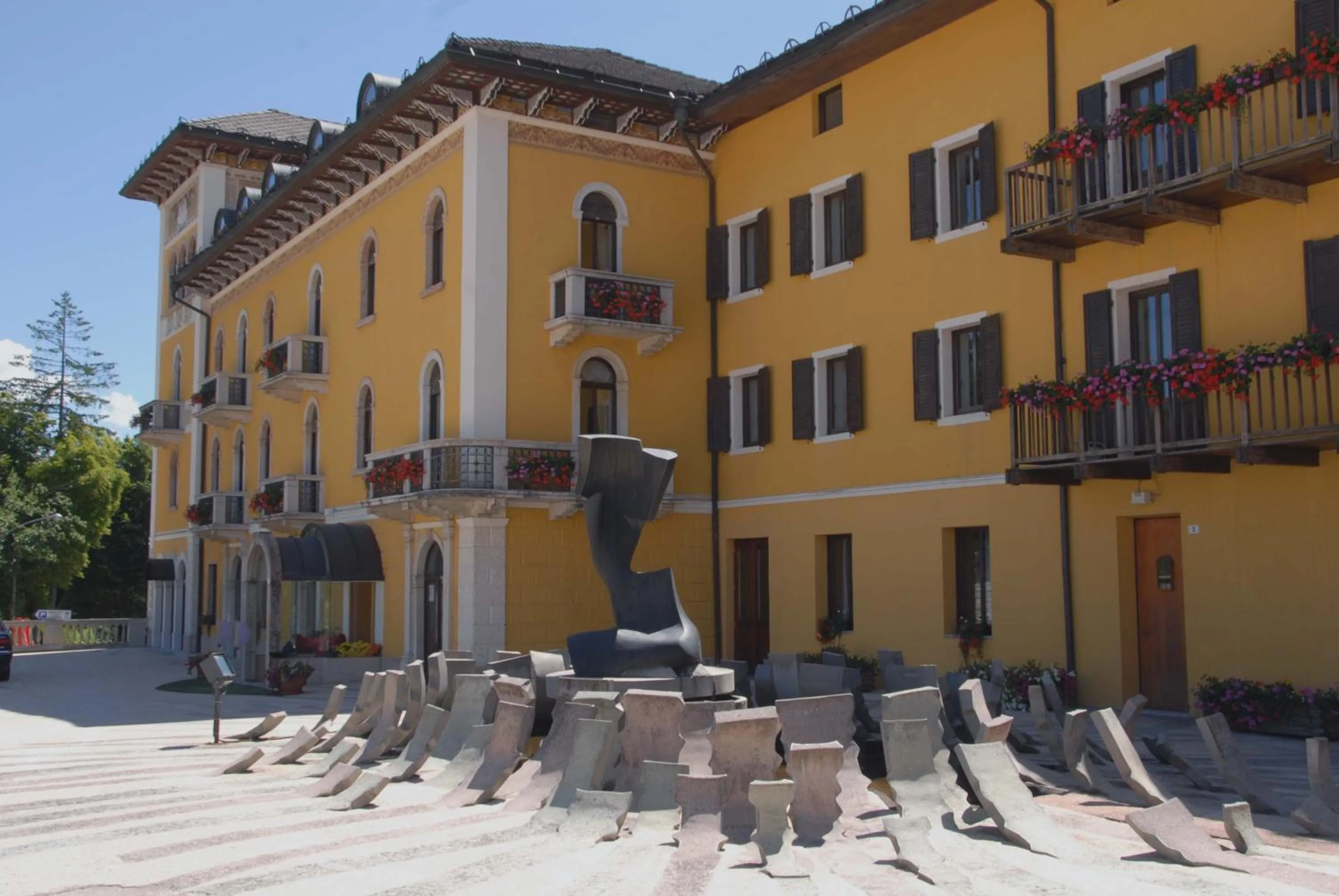 Facade/entrance in Grand Hotel Astoria