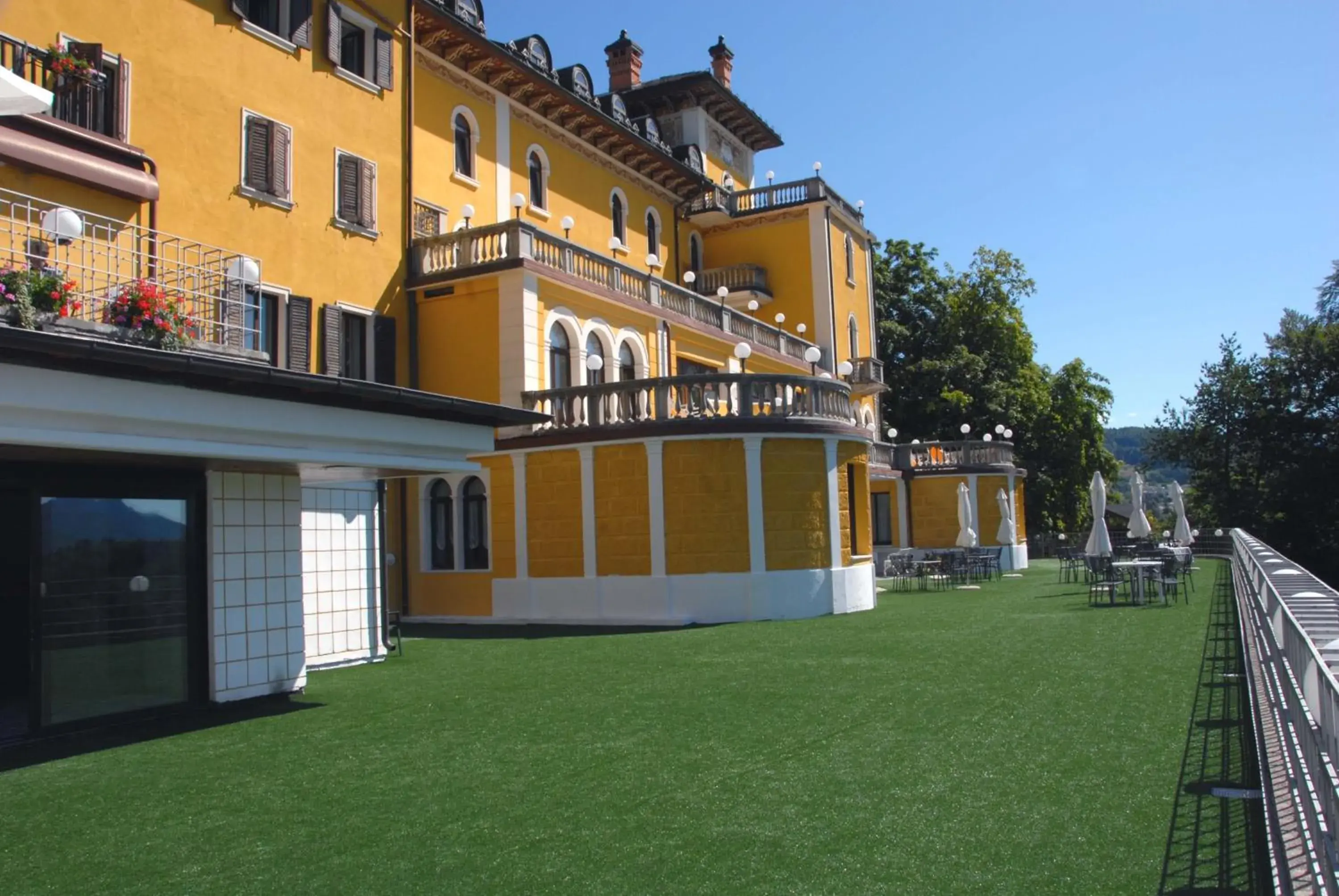 Facade/entrance in Grand Hotel Astoria Facade/entrance in Grand Hotel Astoria