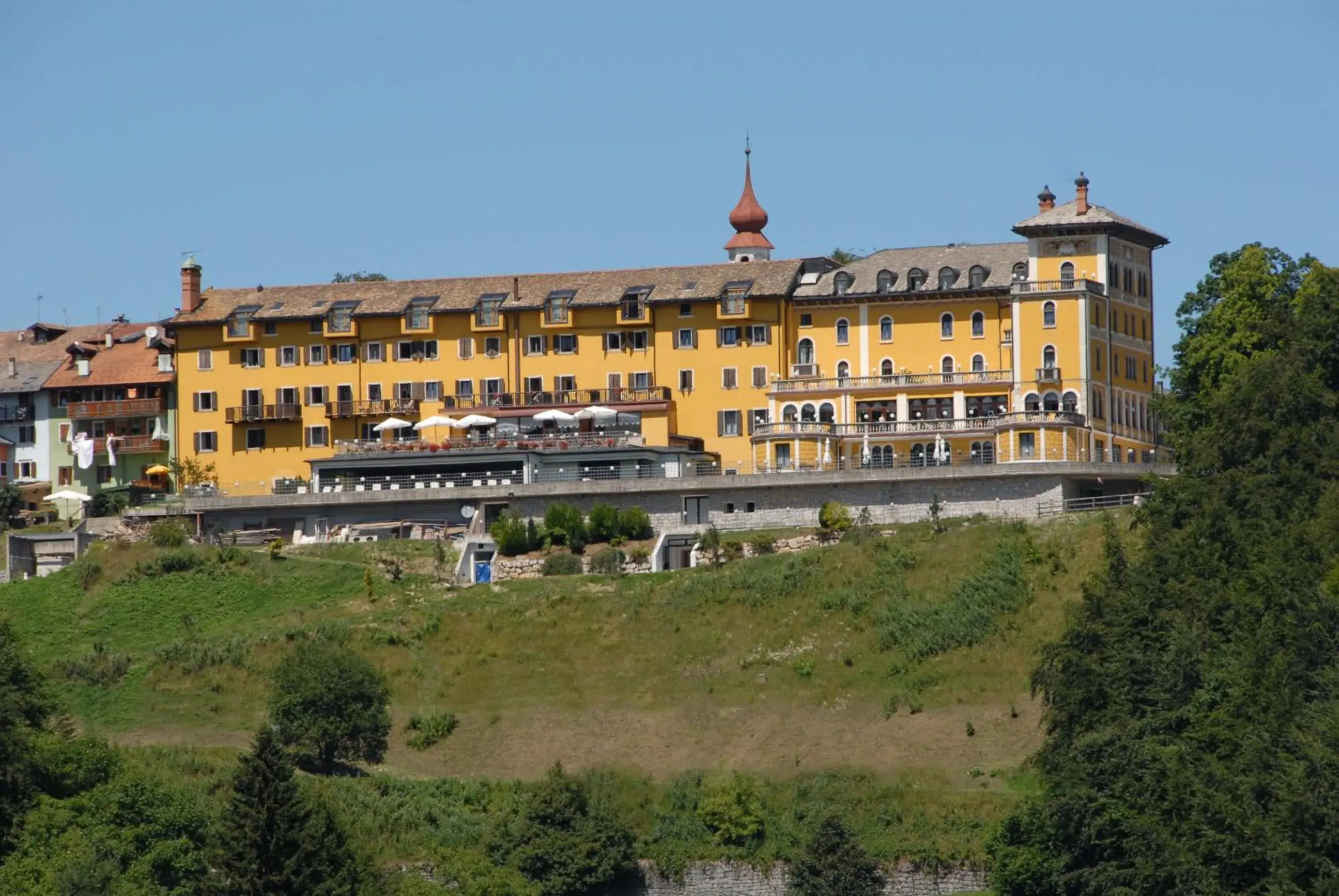 Facade/entrance in Grand Hotel Astoria Facade/entrance in Grand Hotel Astoria