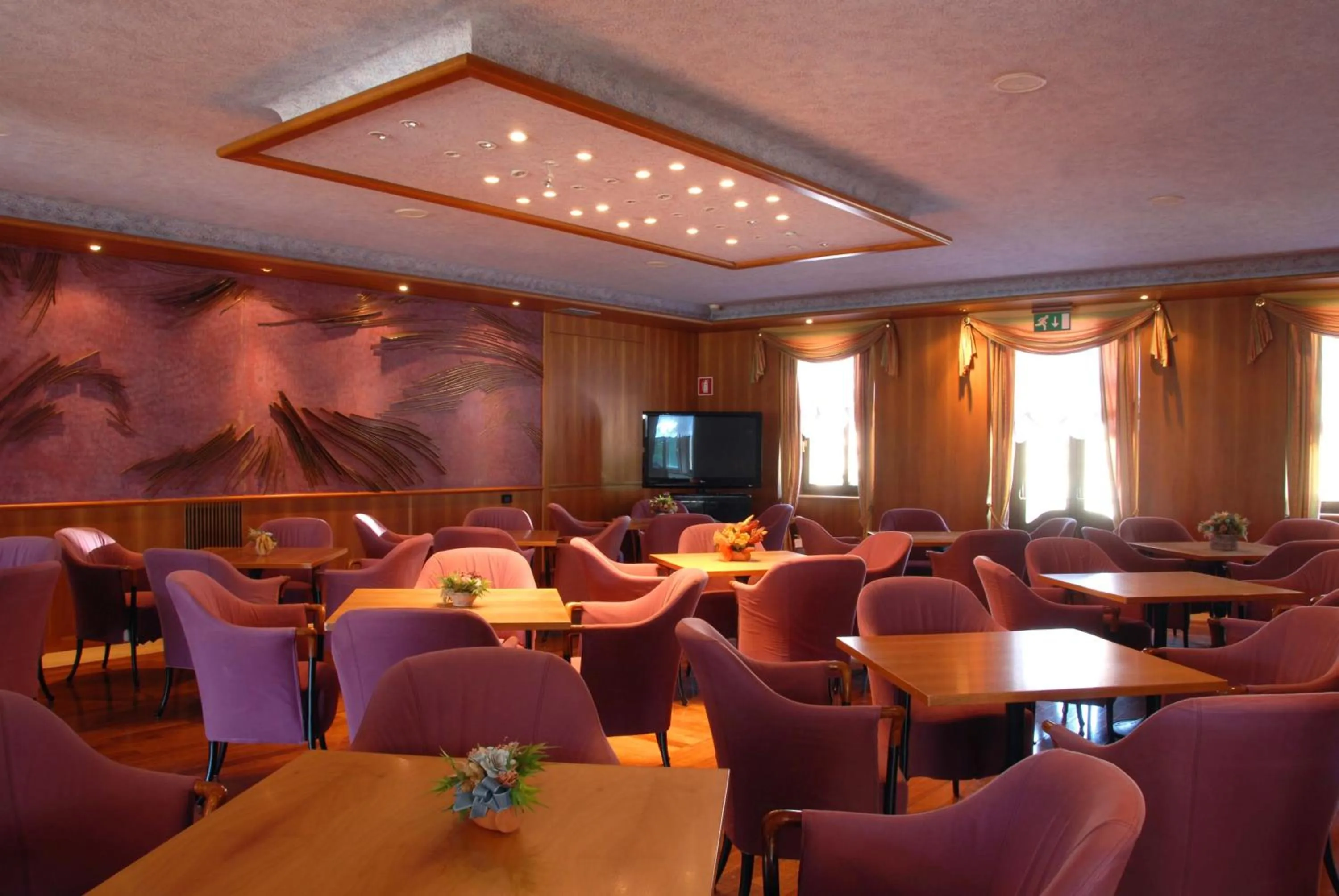 Lounge or bar in Grand Hotel Astoria