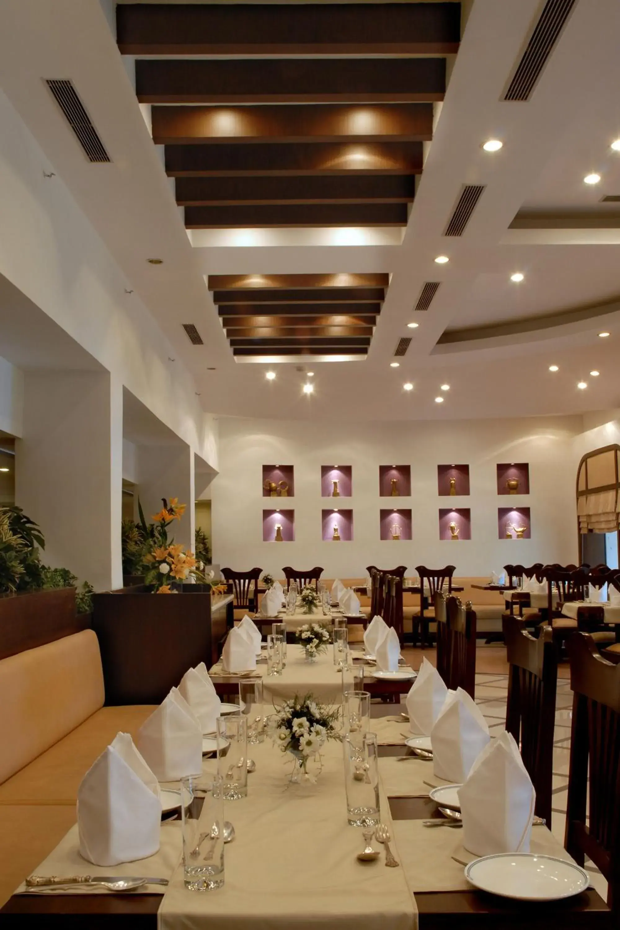 Restaurant/places to eat in Fortune Park Panchwati, Kolkata - Member ITC Hotels' Group Restaurant/places to eat in Fortune Park Panchwati, Kolkata - Member ITC Hotels' Group