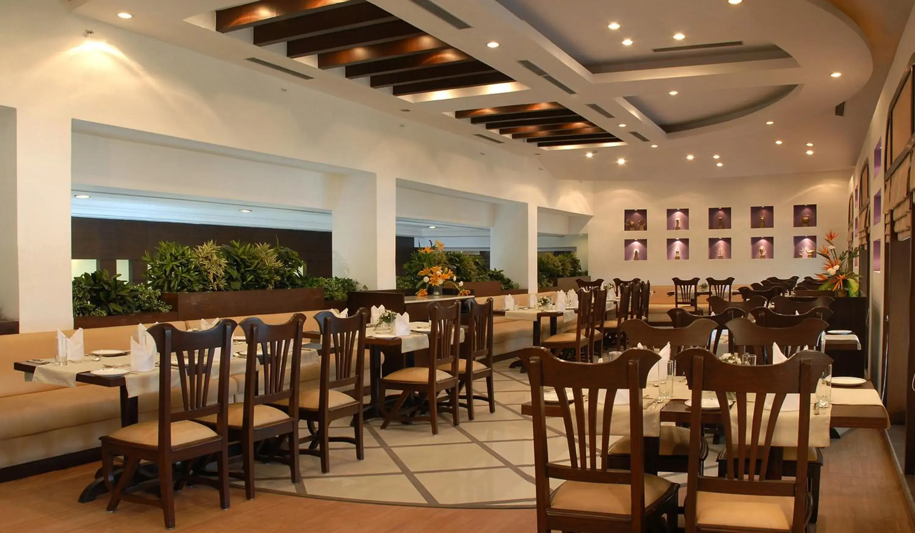 Restaurant/places to eat in Fortune Park Panchwati, Kolkata - Member ITC Hotels' Group Restaurant/places to eat in Fortune Park Panchwati, Kolkata - Member ITC Hotels' Group
