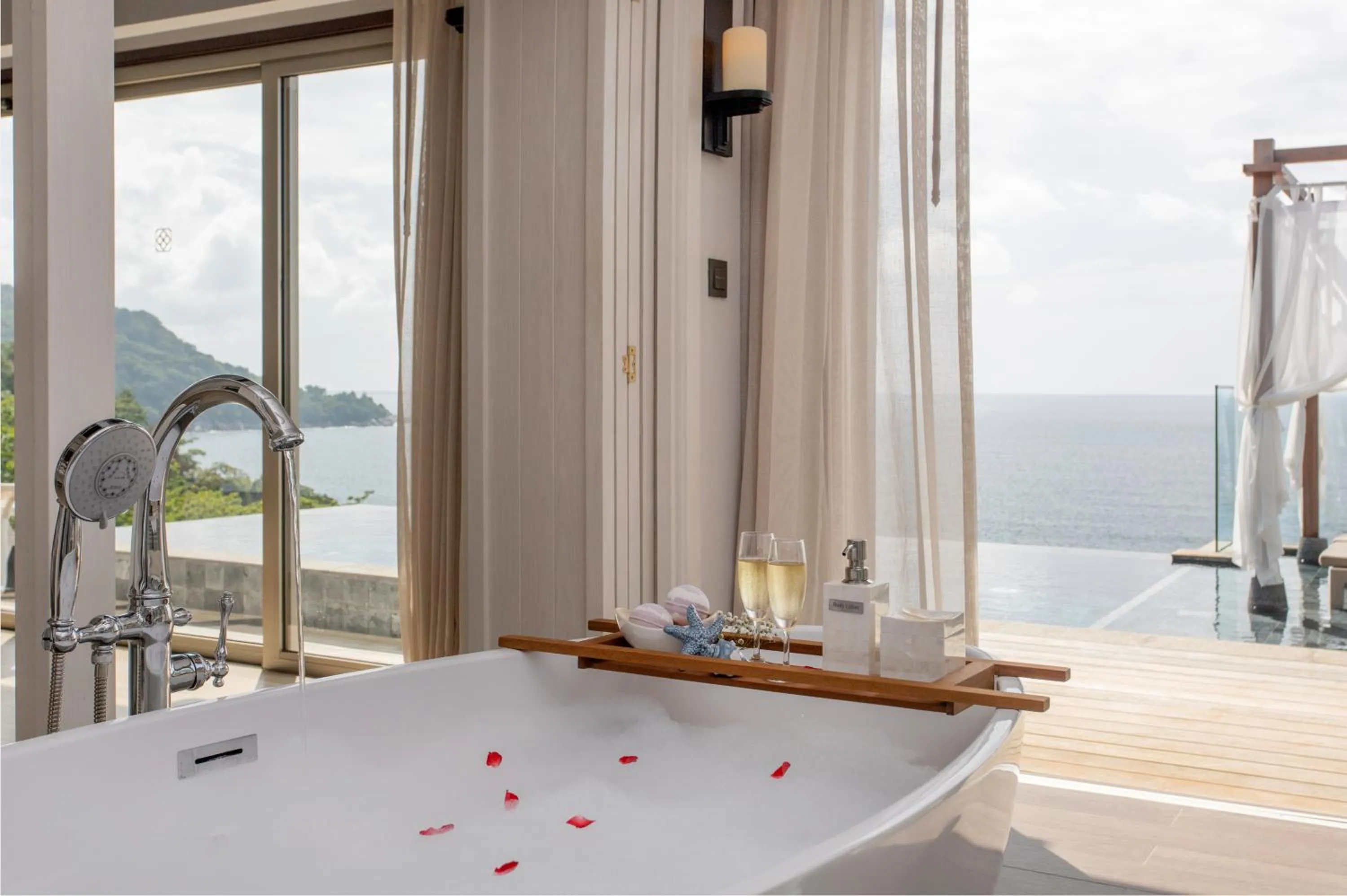 Bath in The Shore At Katathani - Adult Only - SHA Extra Plus