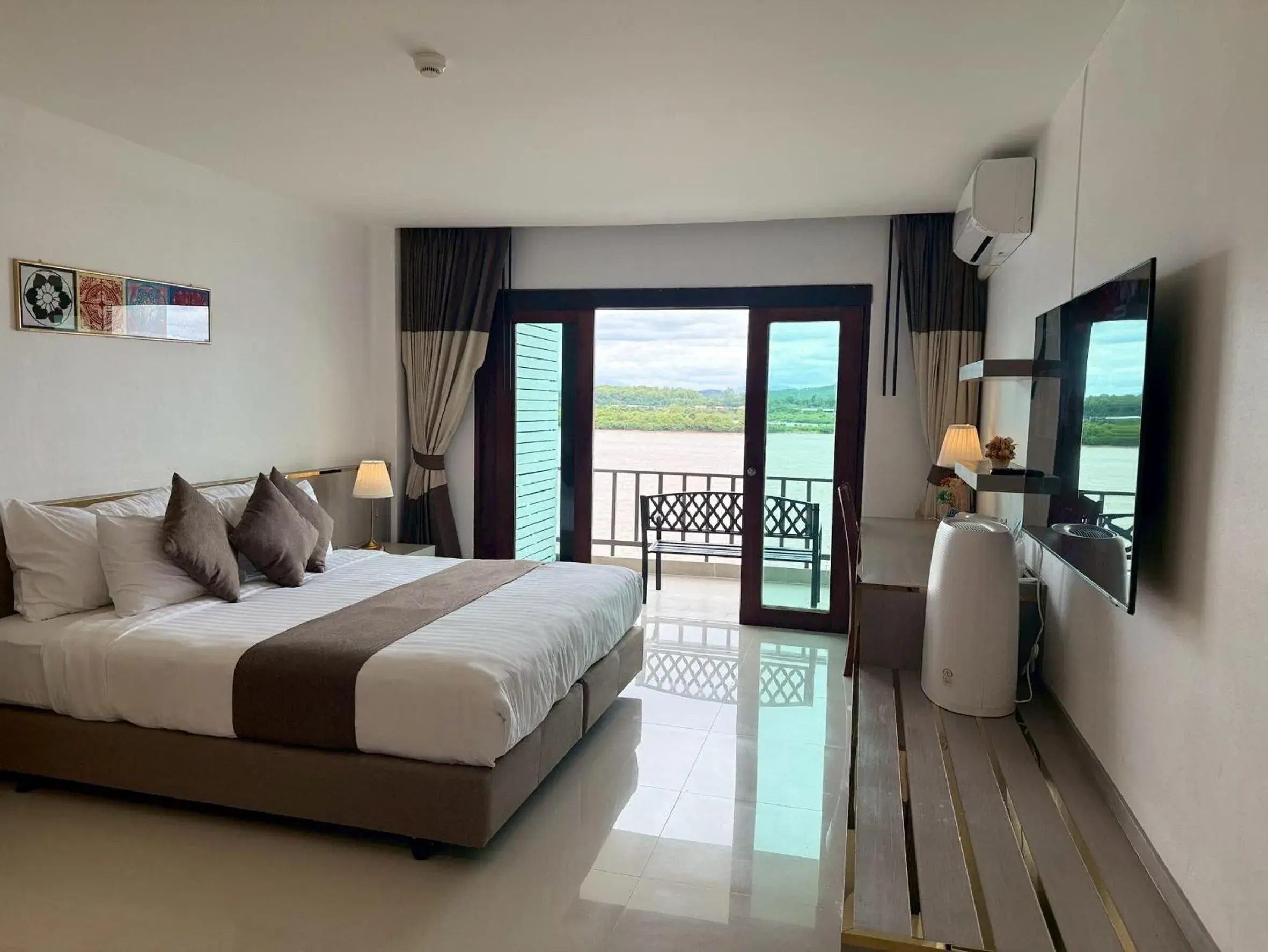 View (from property/room), Bed in Siam Triangle Hotel Chiang Sean View (from property/room), Bed in Siam Triangle Hotel Chiang Sean
