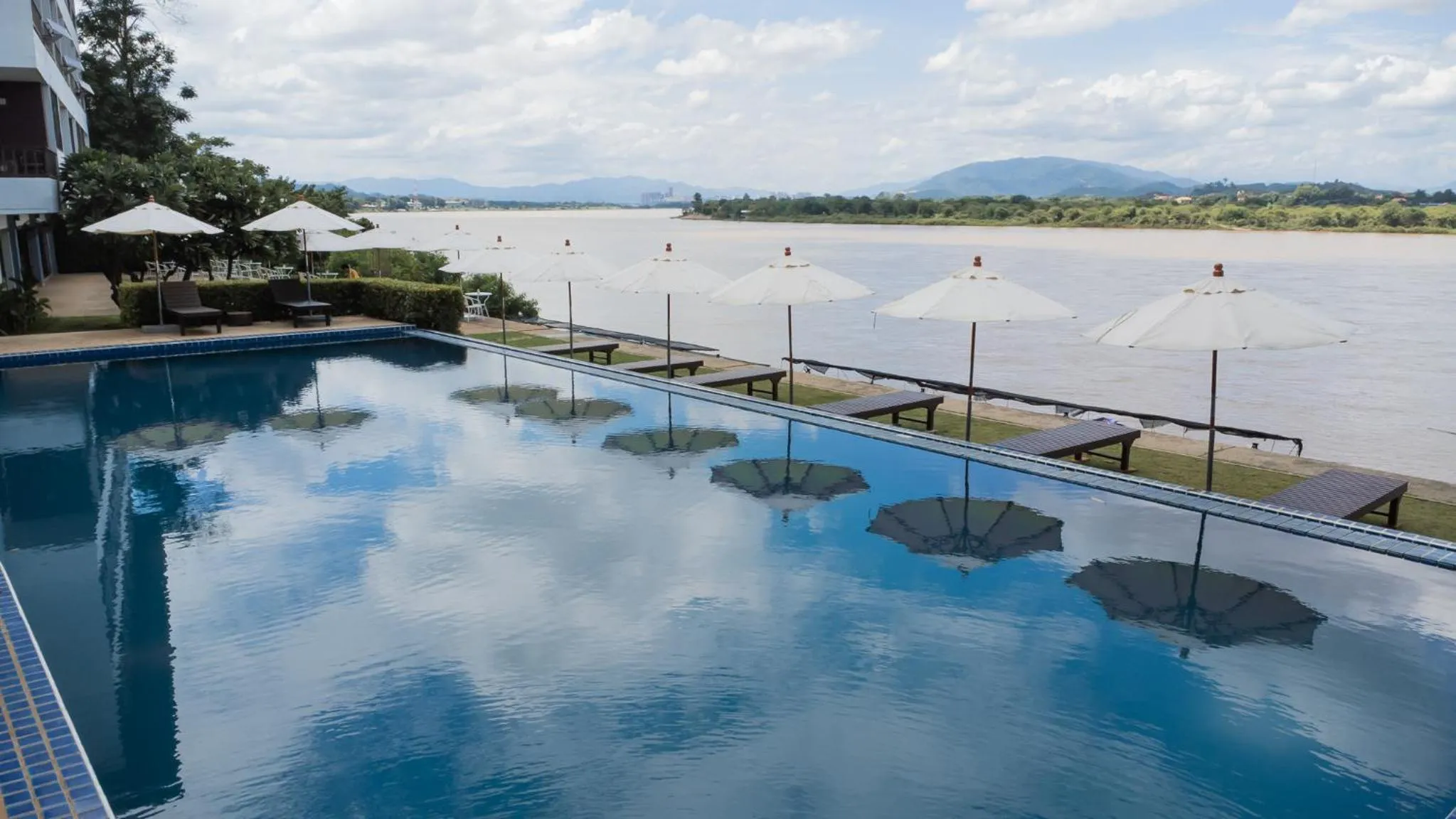 Swimming pool in Siam Triangle Hotel Chiang Sean