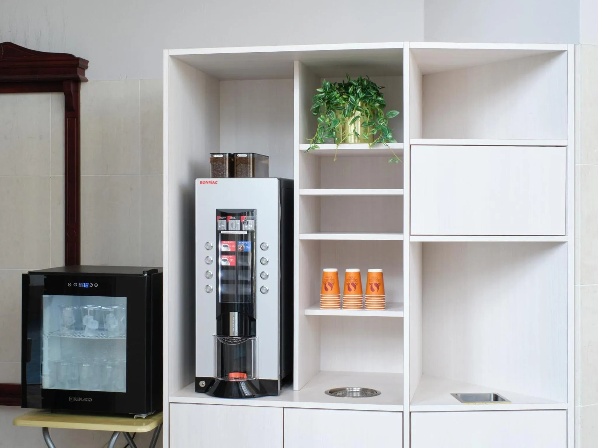 Coffee/tea facilities in Hotel Village Izukogen