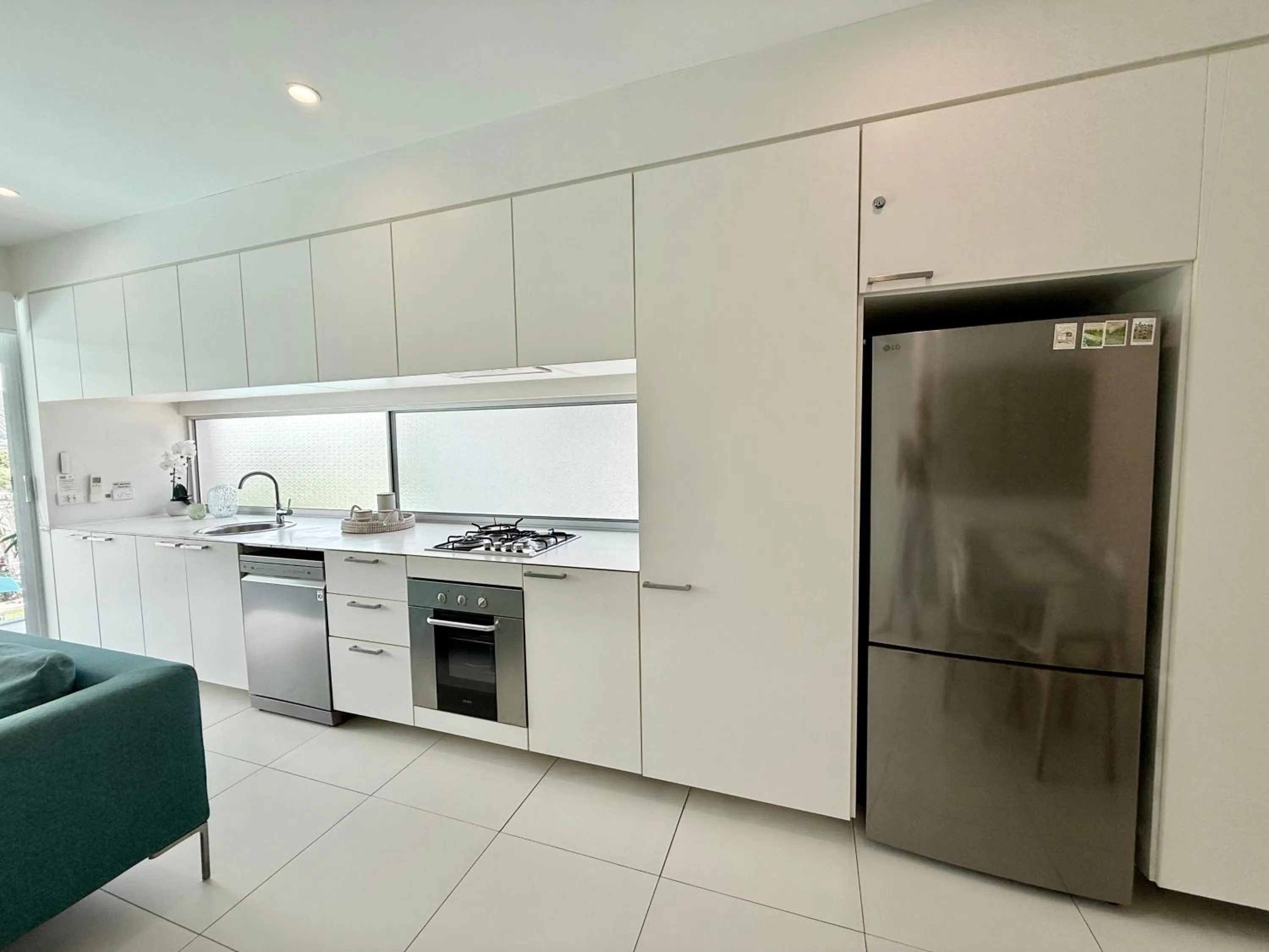 Kitchen or kitchenette in Pool Resort Port Douglas
