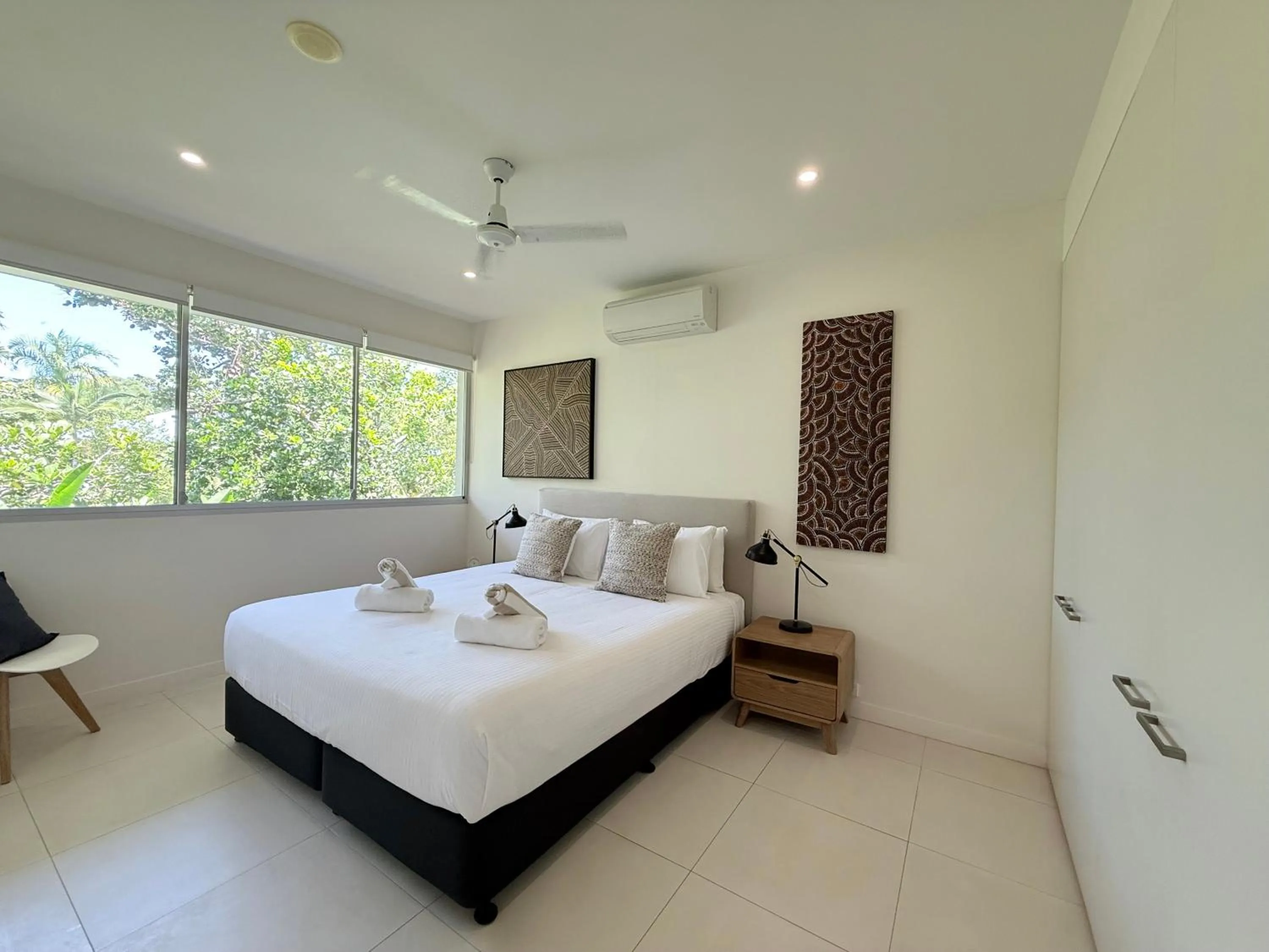 Bedroom, Bed in Pool Resort Port Douglas