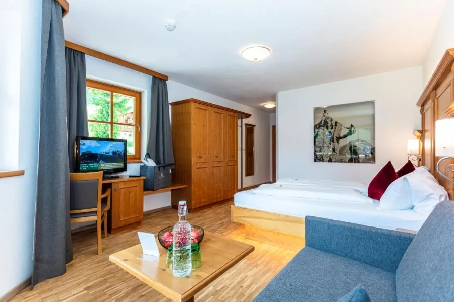 Bedroom, Bed in Hotel Schiederhof