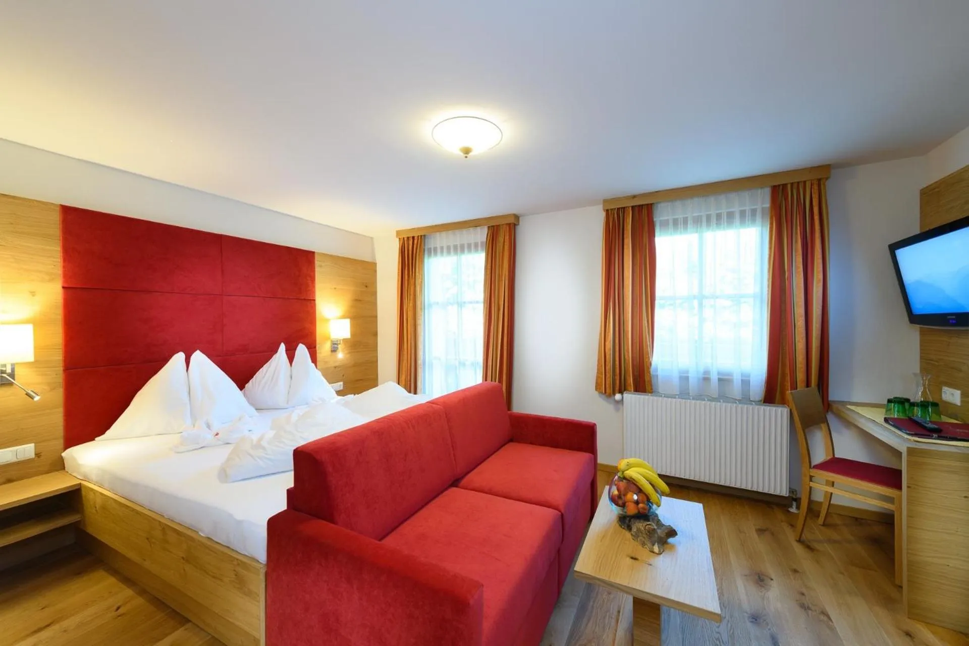 Photo of the whole room, Bed in Hotel Schiederhof