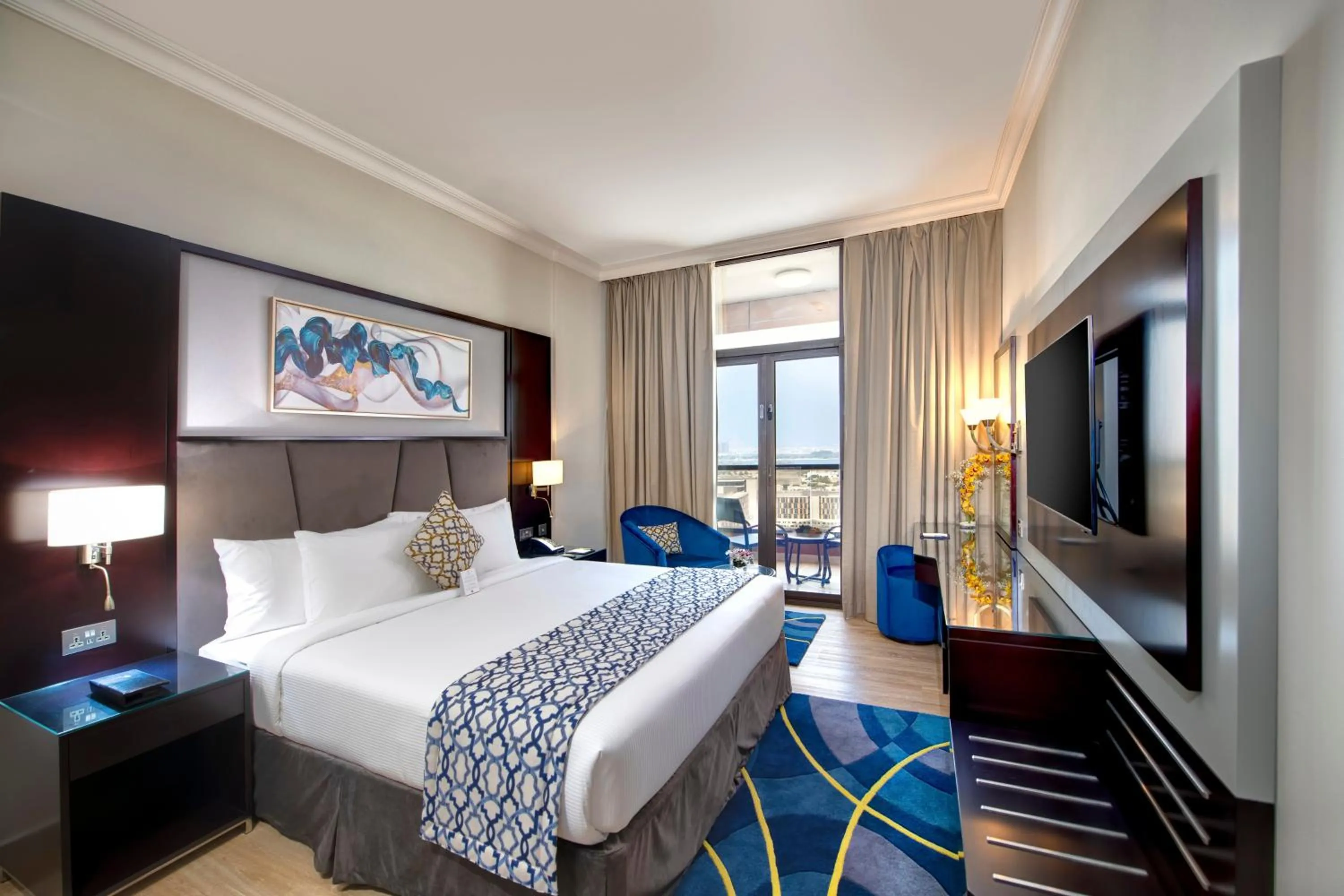 Bedroom, Bed in Two Seasons Hotel & Apartments