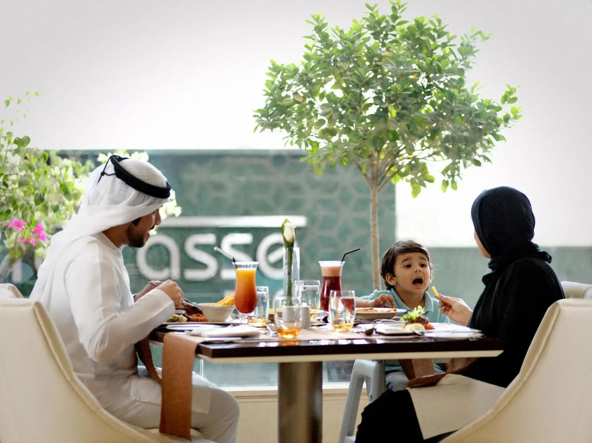 Food and drinks in Two Seasons Hotel & Apartments Food and drinks in Two Seasons Hotel & Apartments